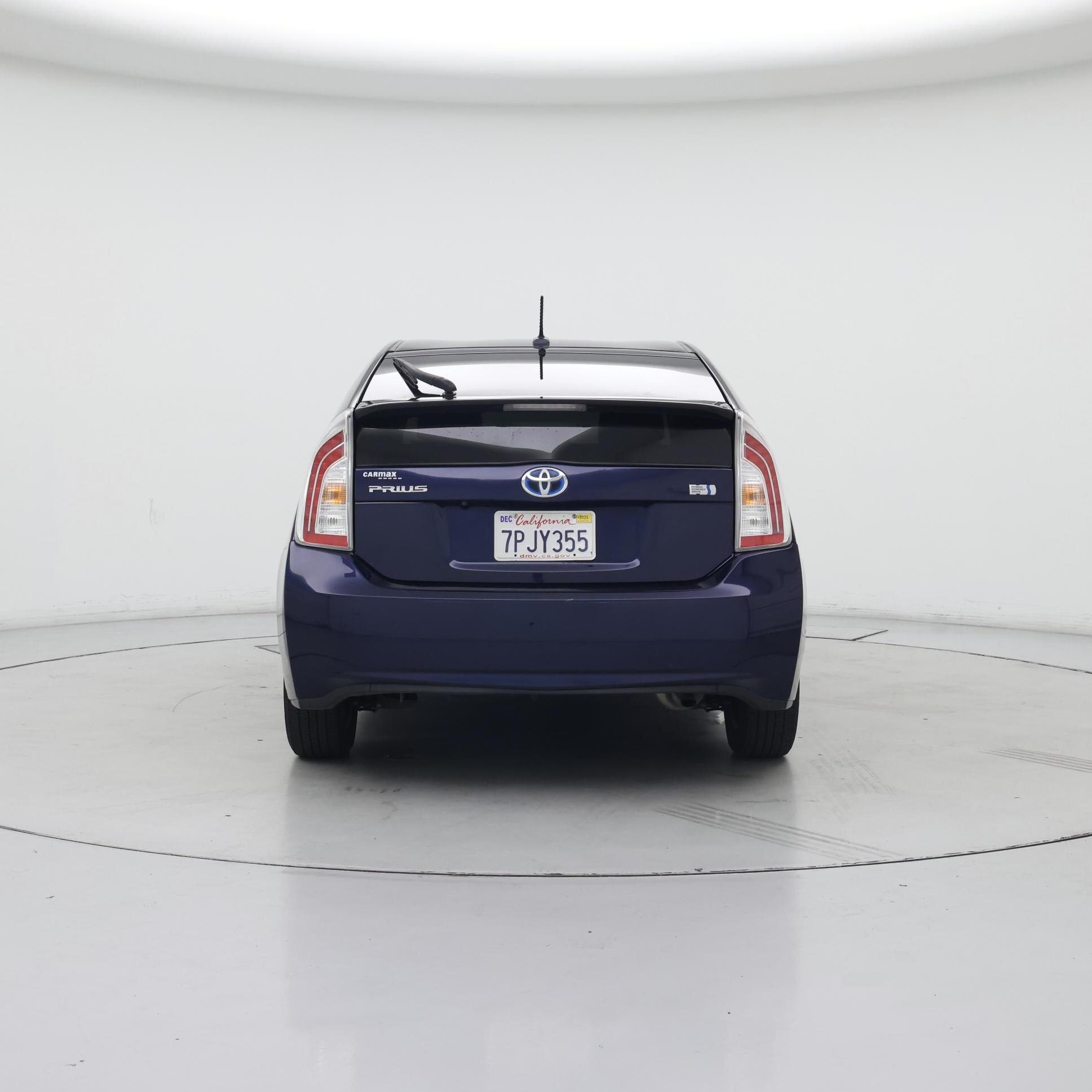 Thumbnail: 2015 Toyota Prius - 6