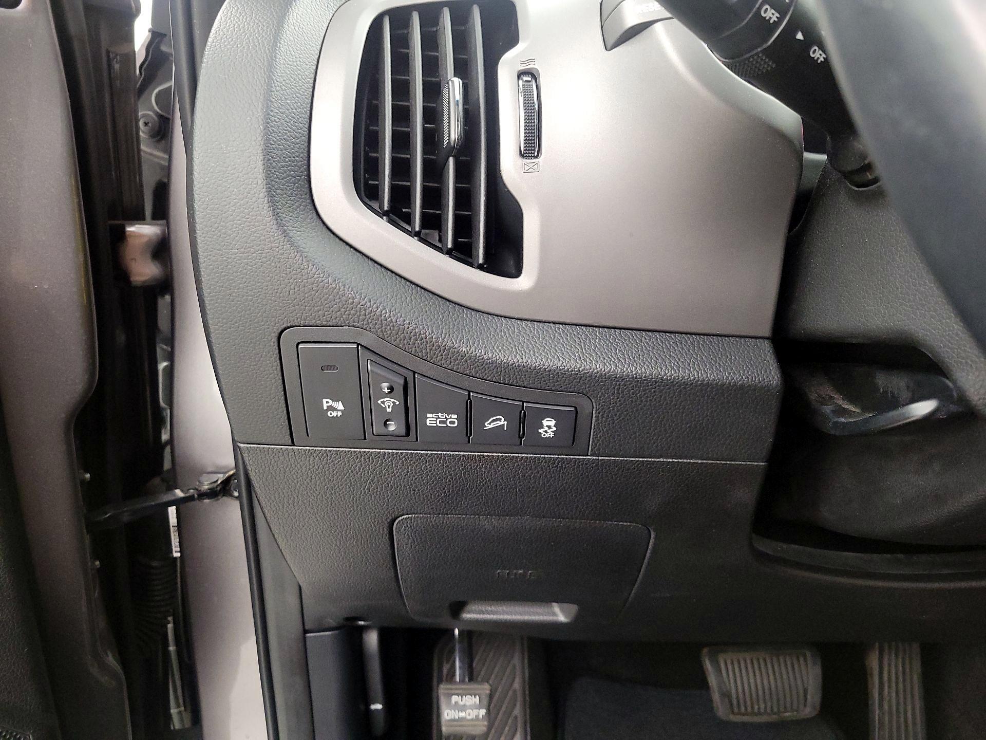 Thumbnail: 2014 Kia Sportage - 11