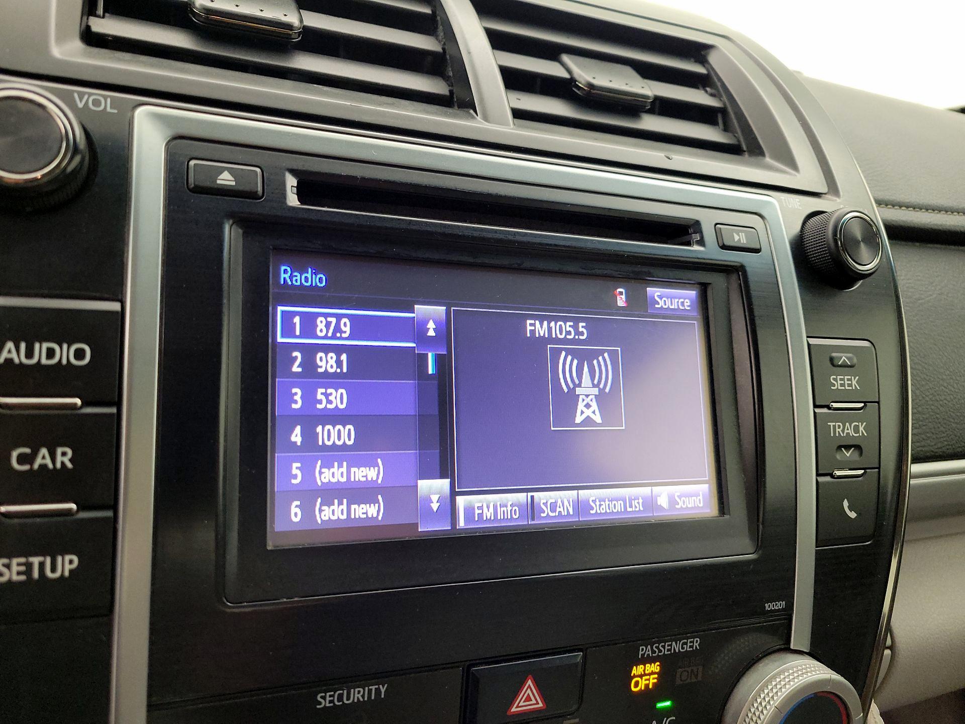 Thumbnail: 2014 Toyota Camry - 15