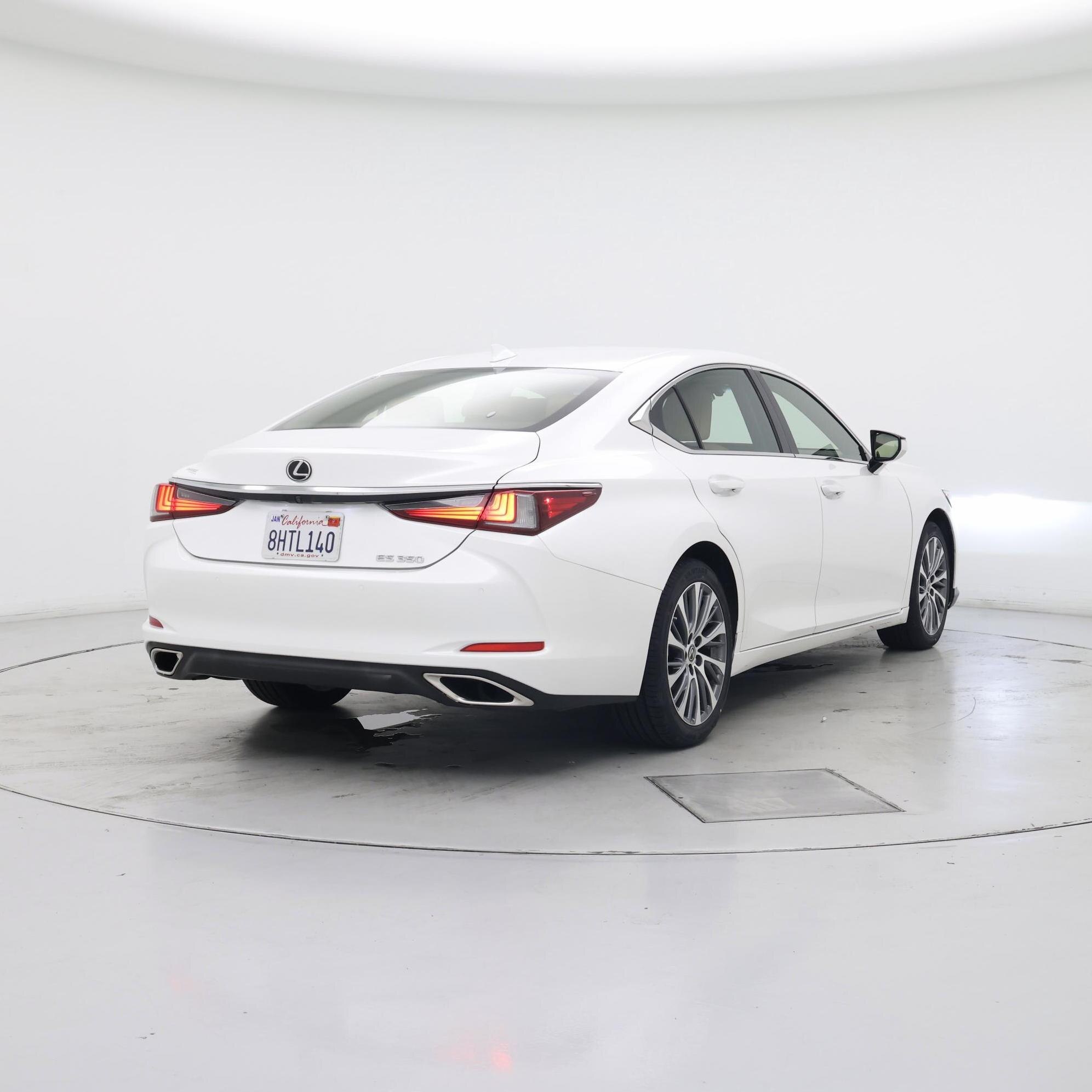 Thumbnail: 2019 Lexus ES - 8