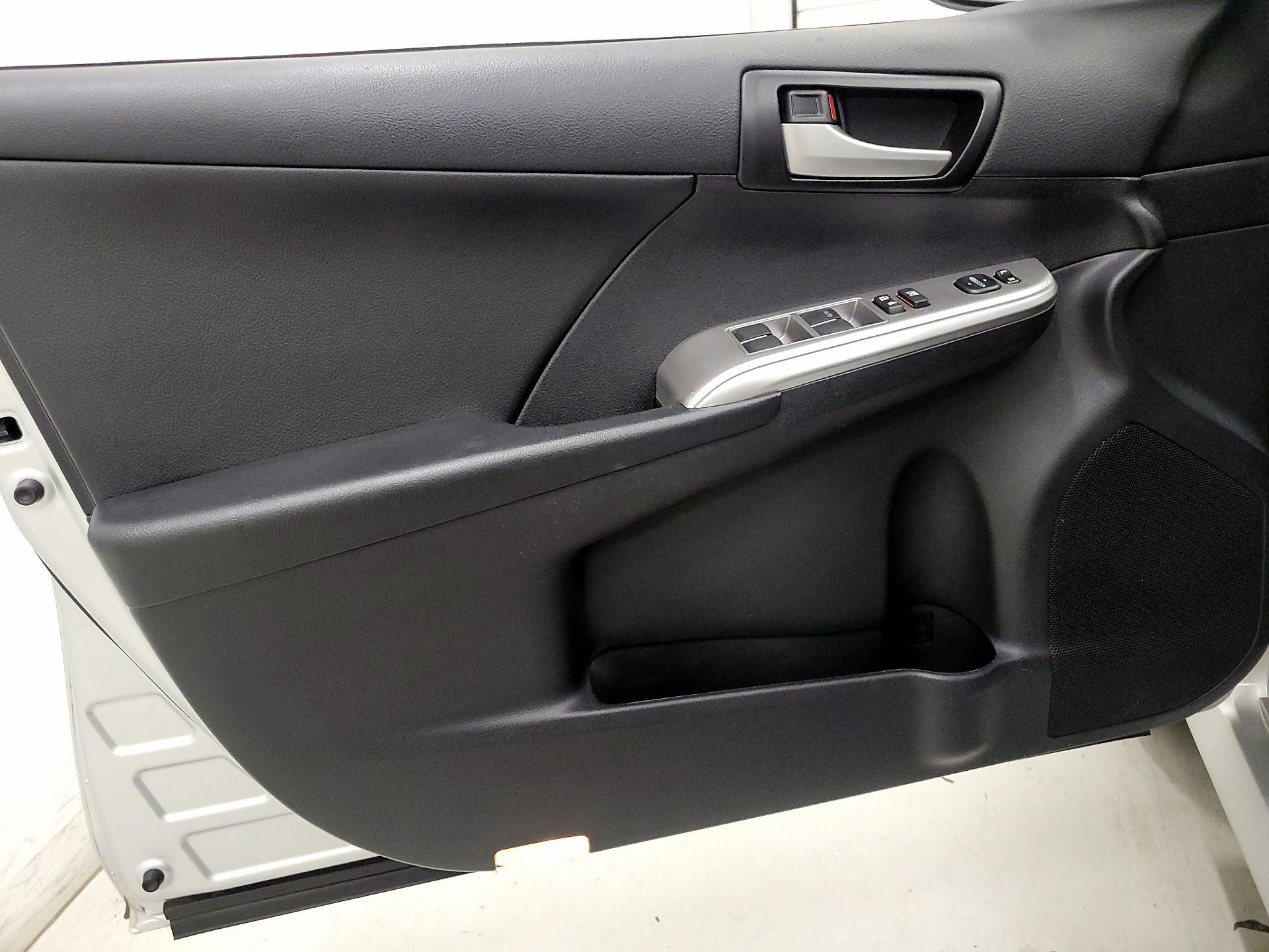 Thumbnail: 2014 Toyota Camry - 12