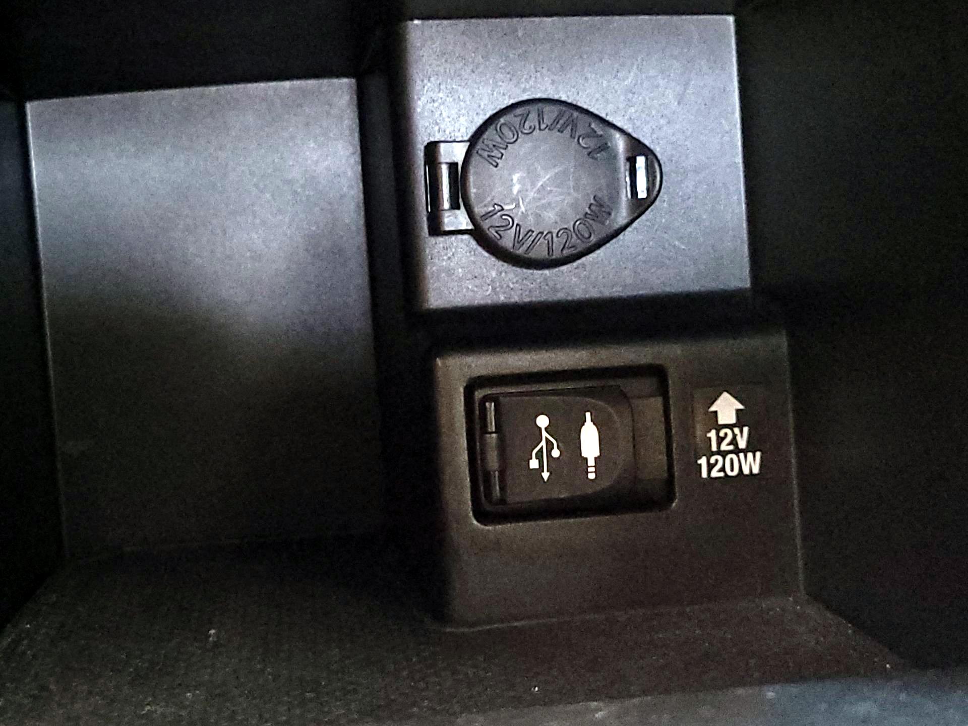 Thumbnail: 2014 Toyota Camry - 17