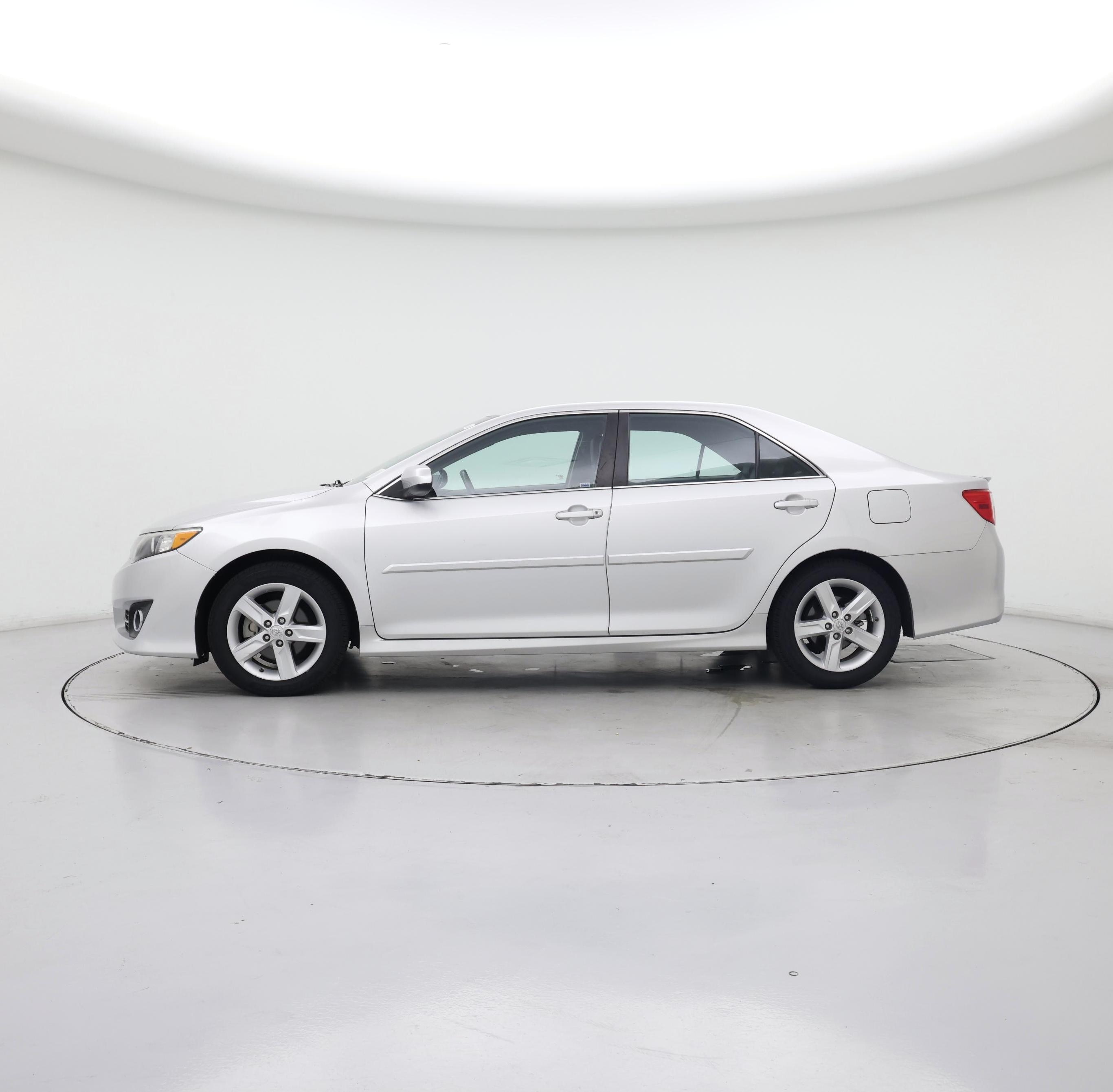 Thumbnail: 2014 Toyota Camry - 3