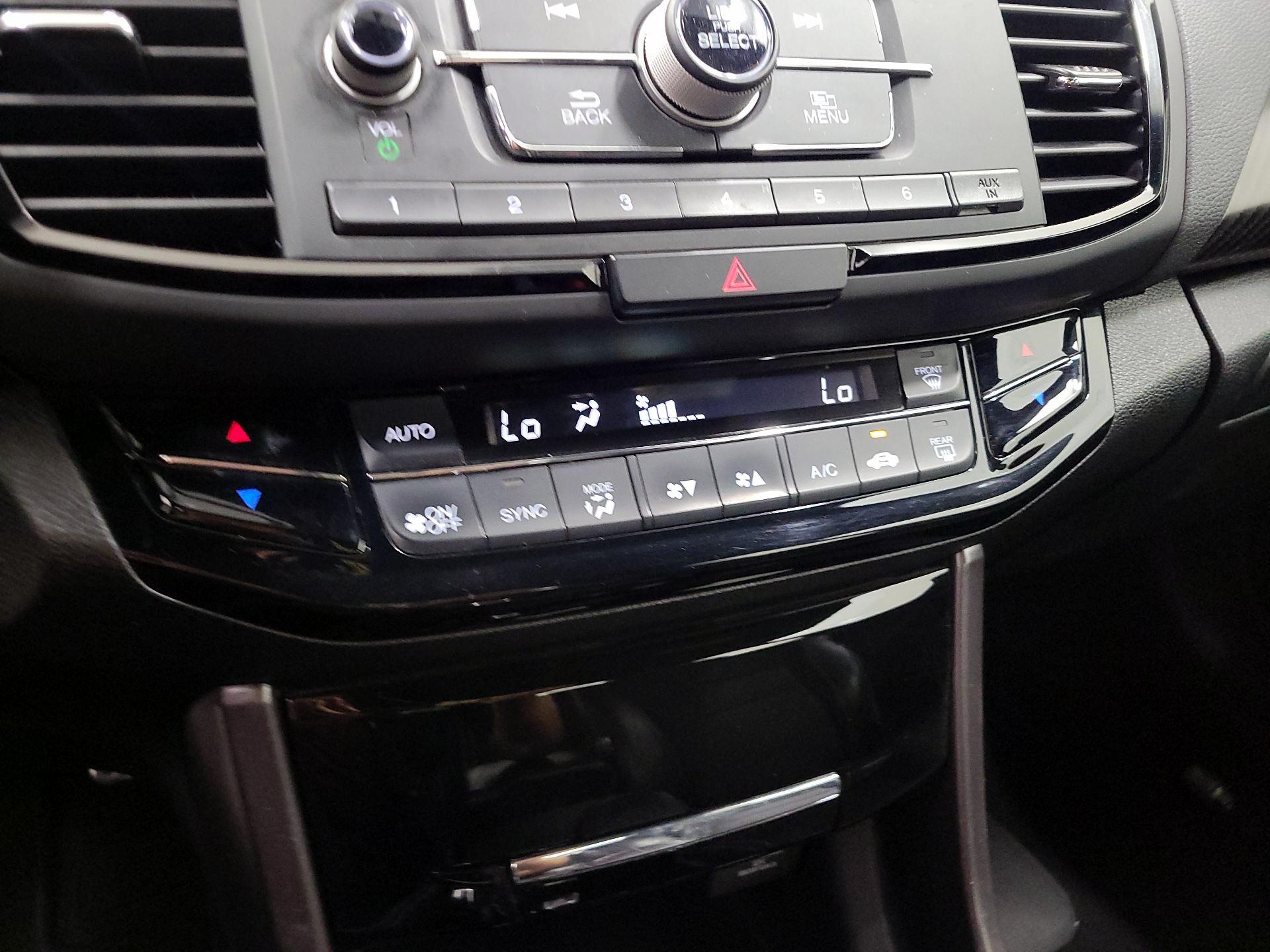 Thumbnail: 2016 Honda Accord - 16