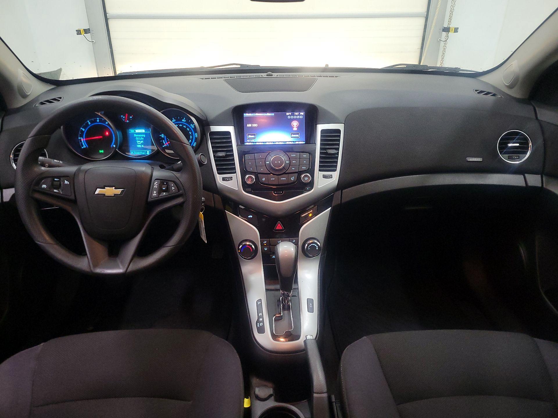 Thumbnail: 2015 Chevrolet Cruze - 9