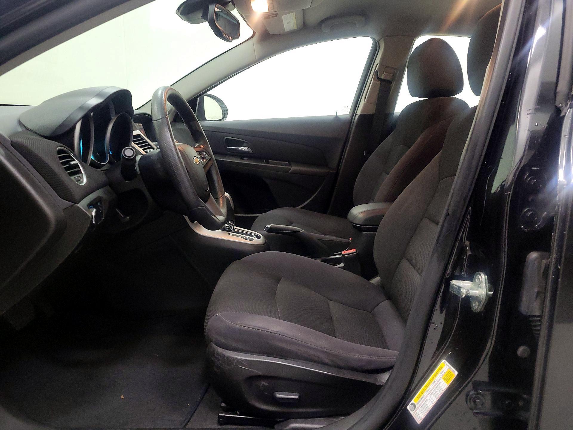 Thumbnail: 2015 Chevrolet Cruze - 11