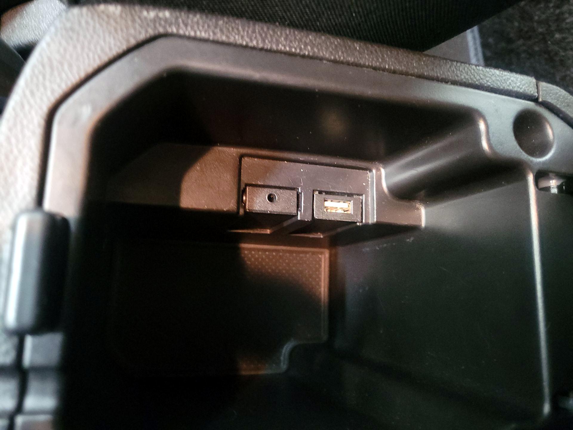 Thumbnail: 2015 Chevrolet Cruze - 18