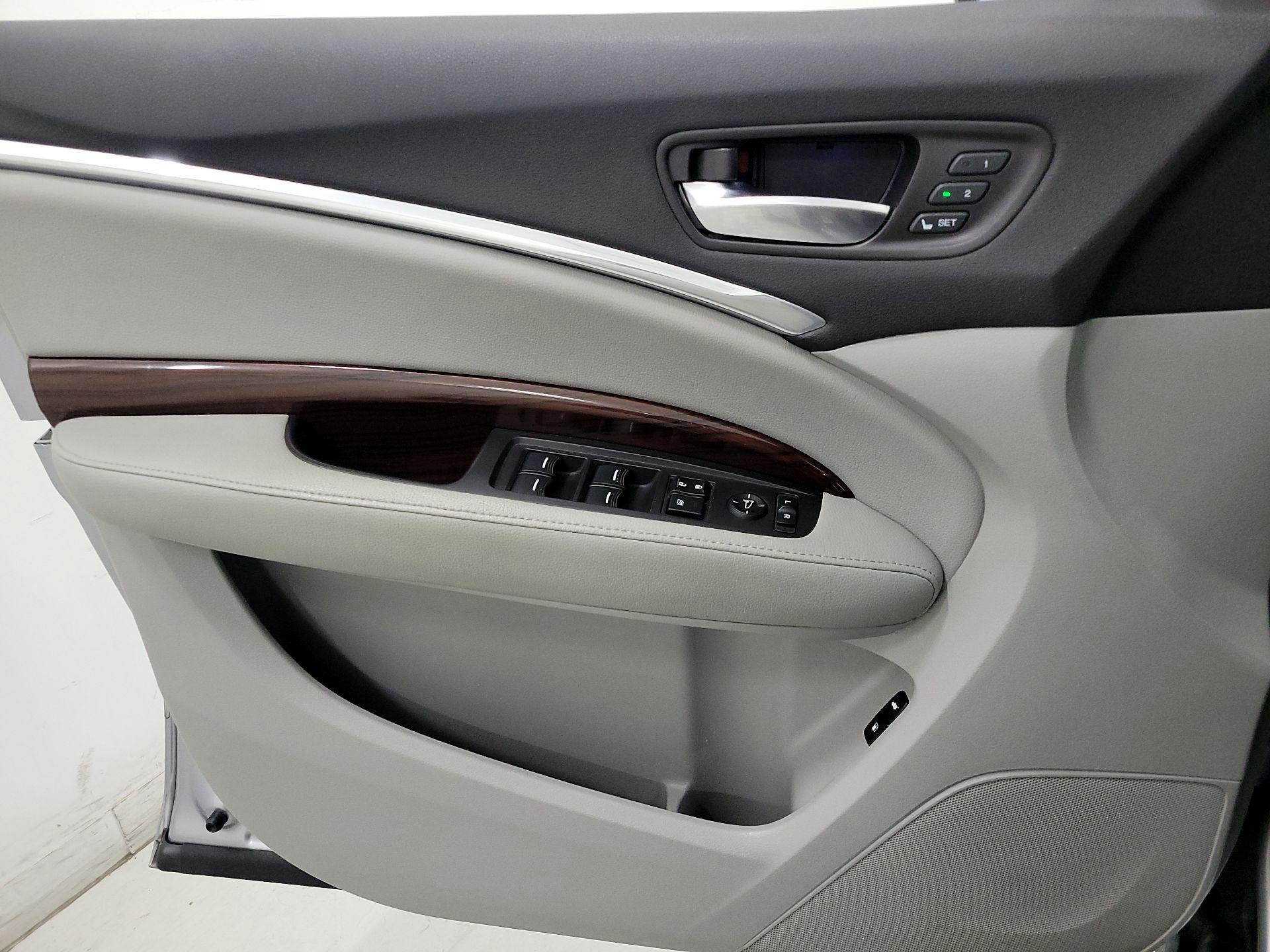 Thumbnail: 2016 Acura MDX - 12
