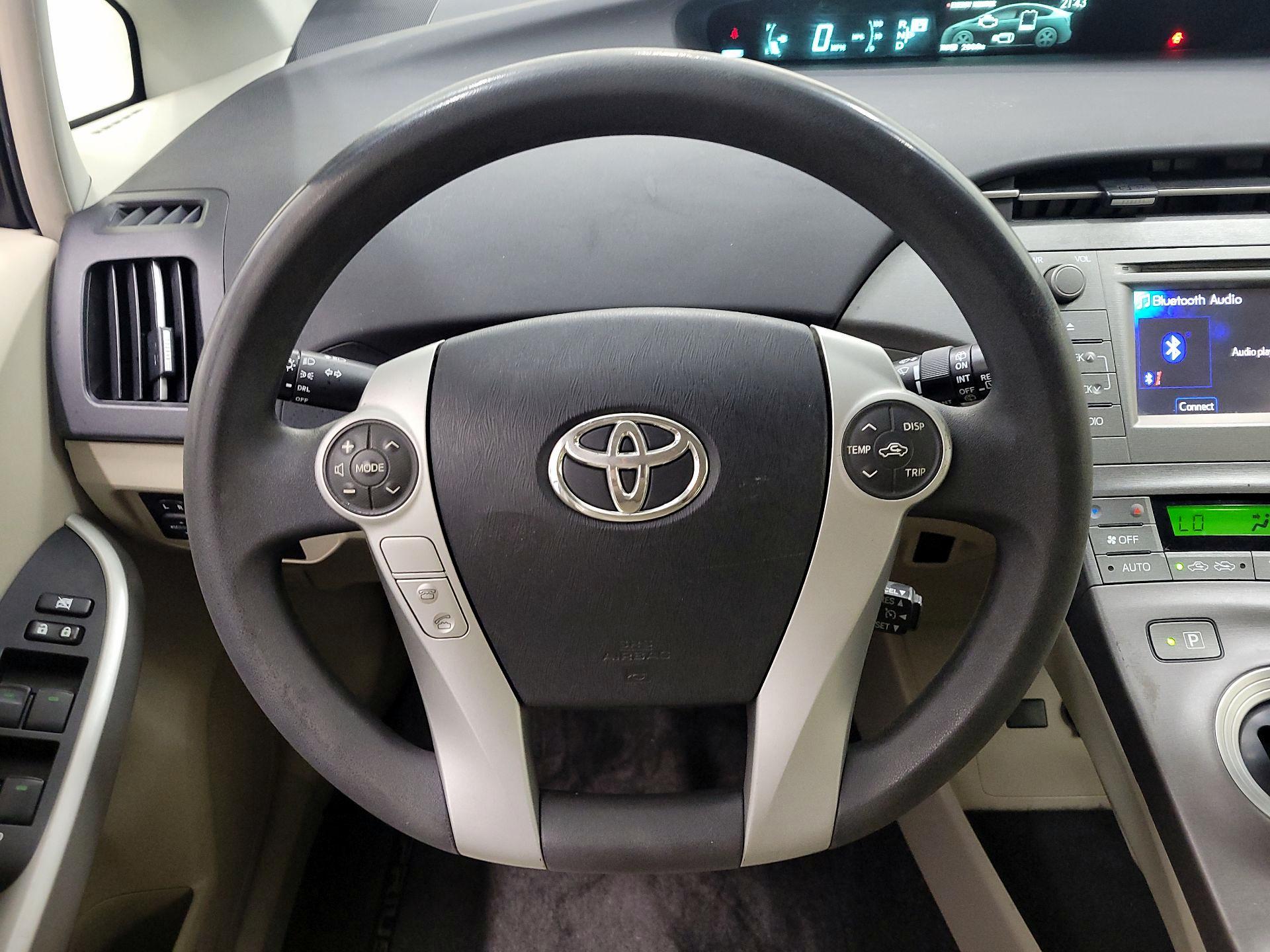 Thumbnail: 2015 Toyota Prius - 10