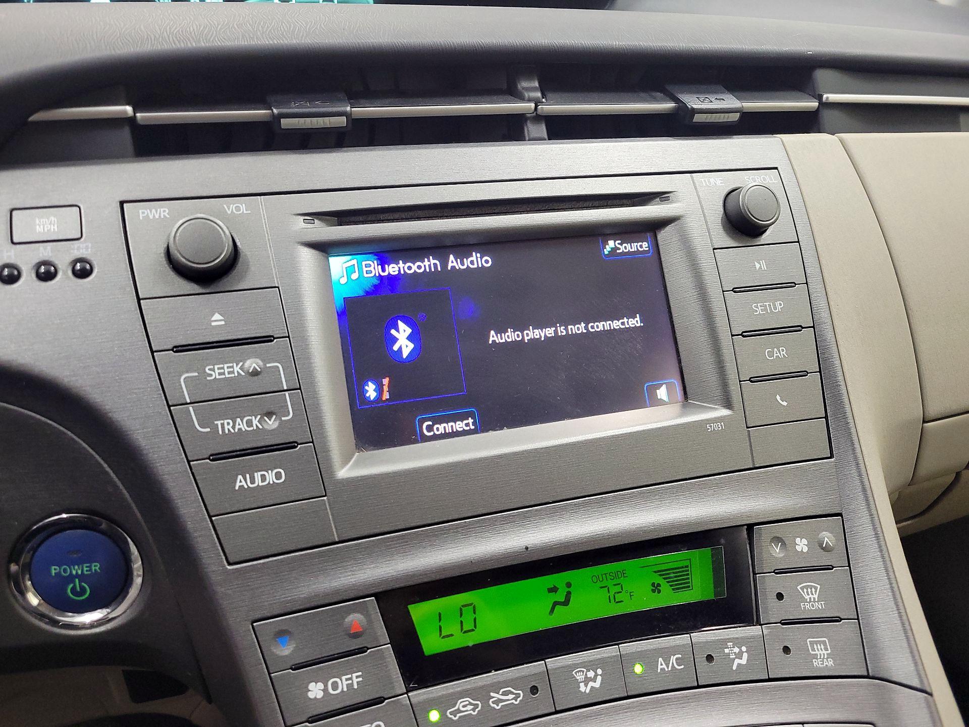 Thumbnail: 2015 Toyota Prius - 15