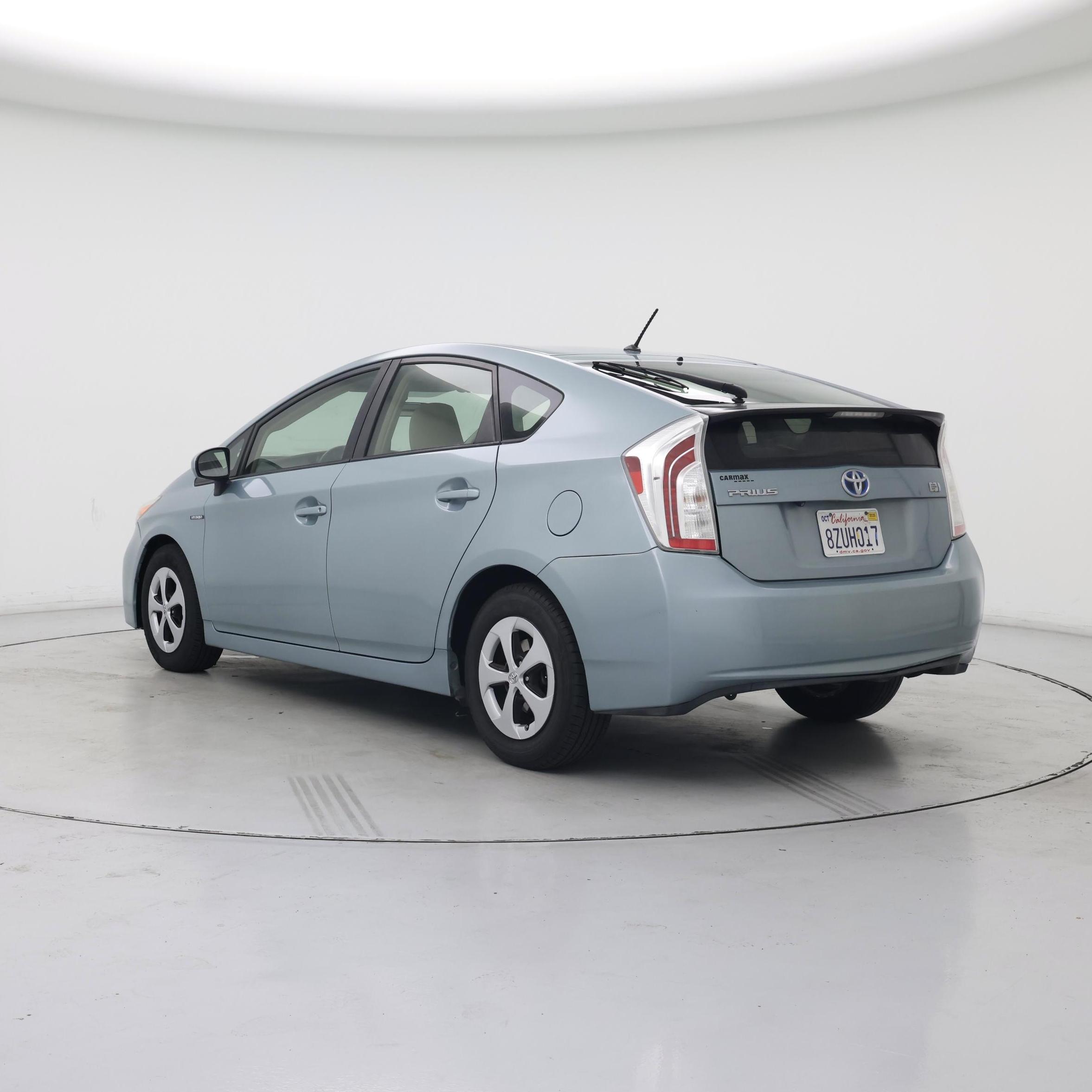 Thumbnail: 2015 Toyota Prius - 2