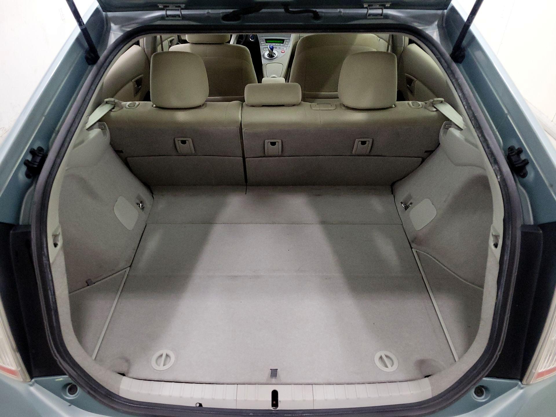 Thumbnail: 2015 Toyota Prius - 19