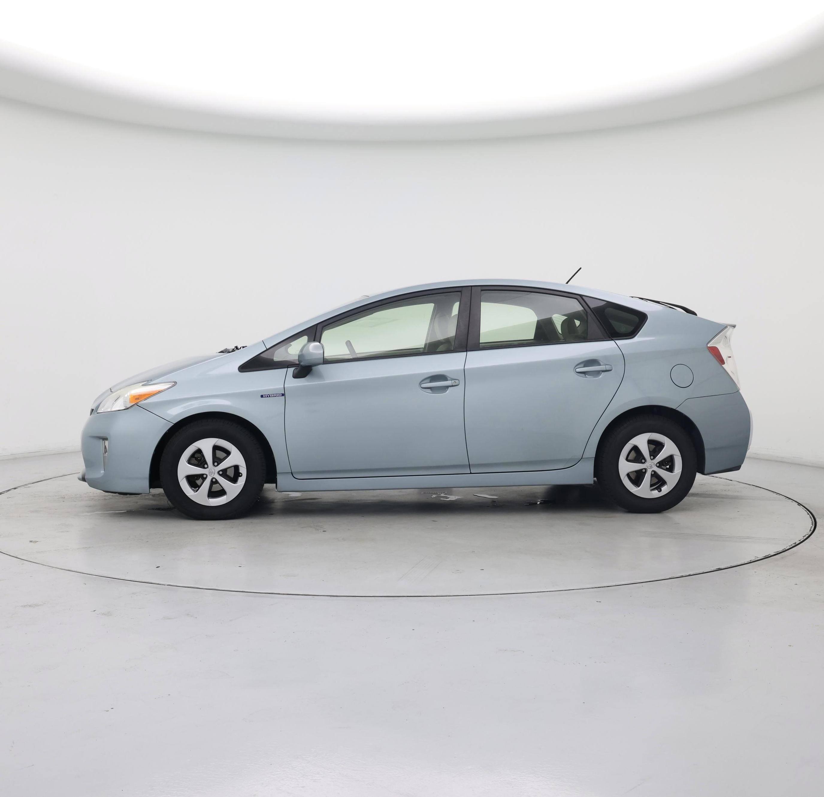 Thumbnail: 2015 Toyota Prius - 3