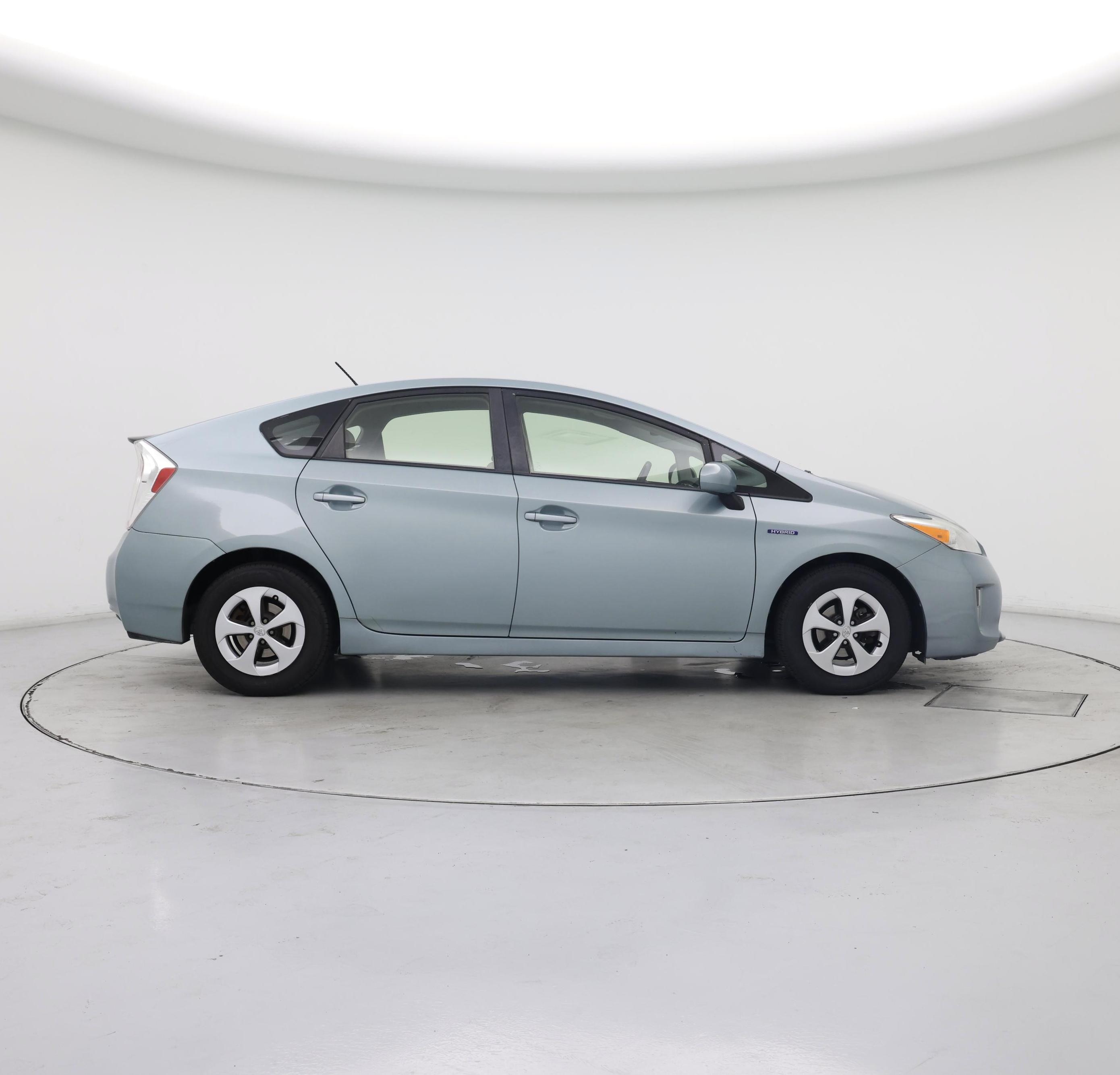 Thumbnail: 2015 Toyota Prius - 7