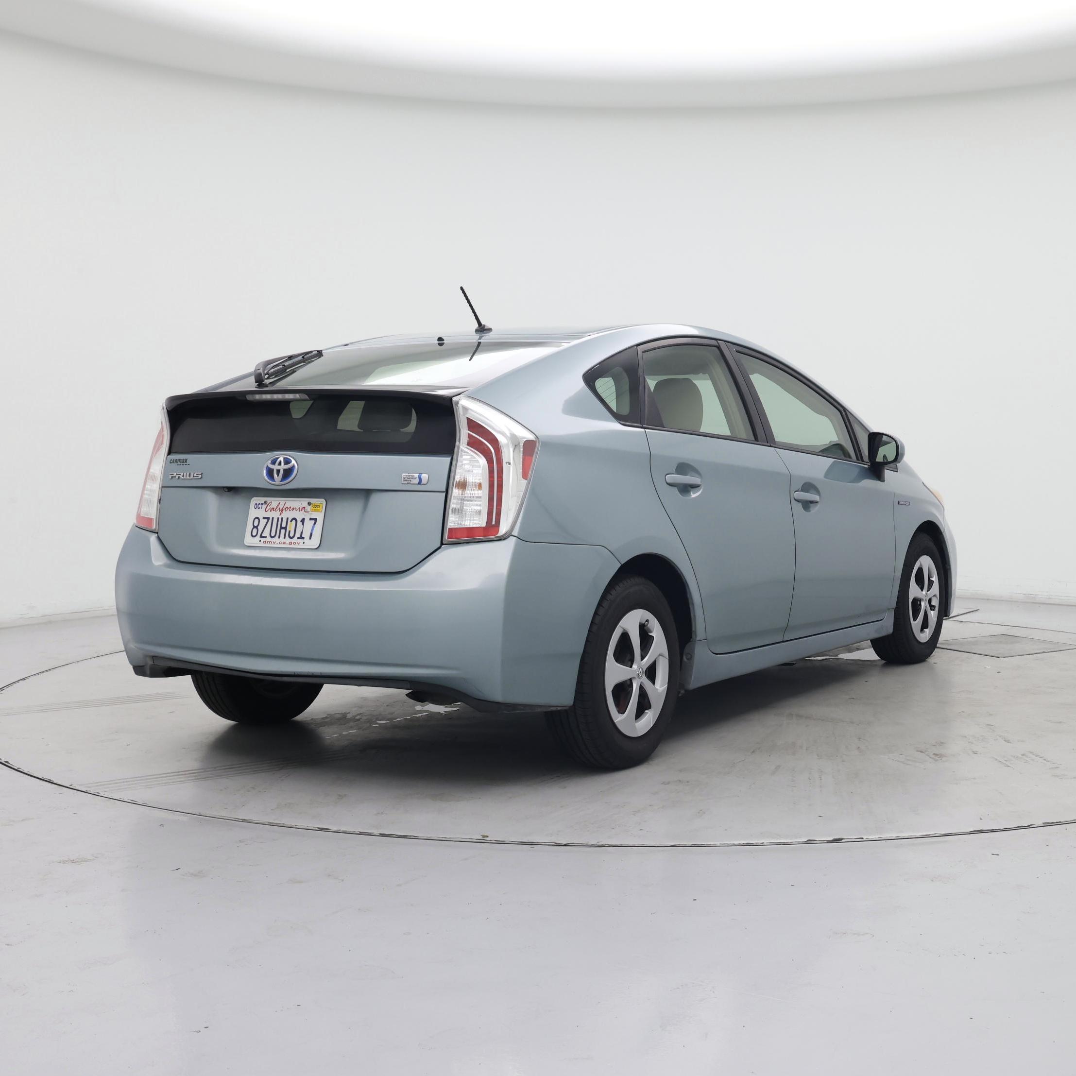 Thumbnail: 2015 Toyota Prius - 8