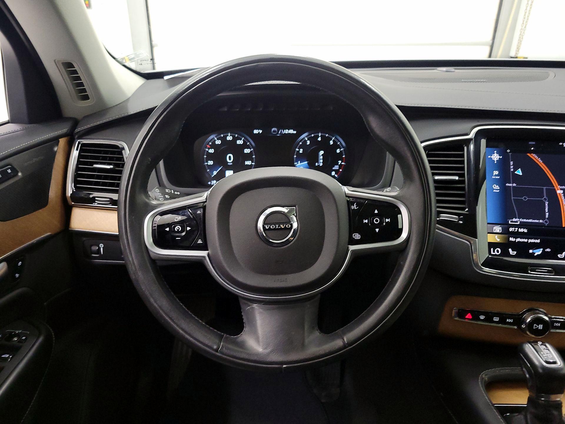 Thumbnail: 2020 Volvo XC90 - 10