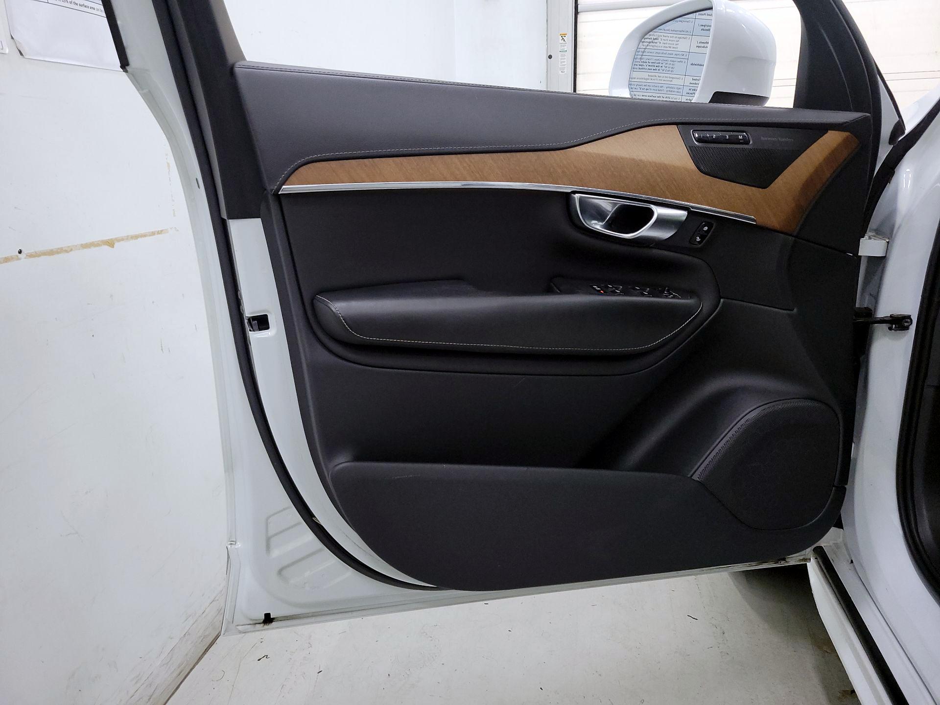 Thumbnail: 2020 Volvo XC90 - 12