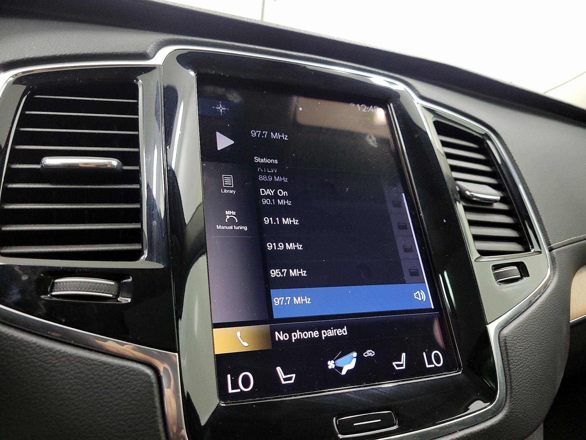 Thumbnail: 2020 Volvo XC90 - 16