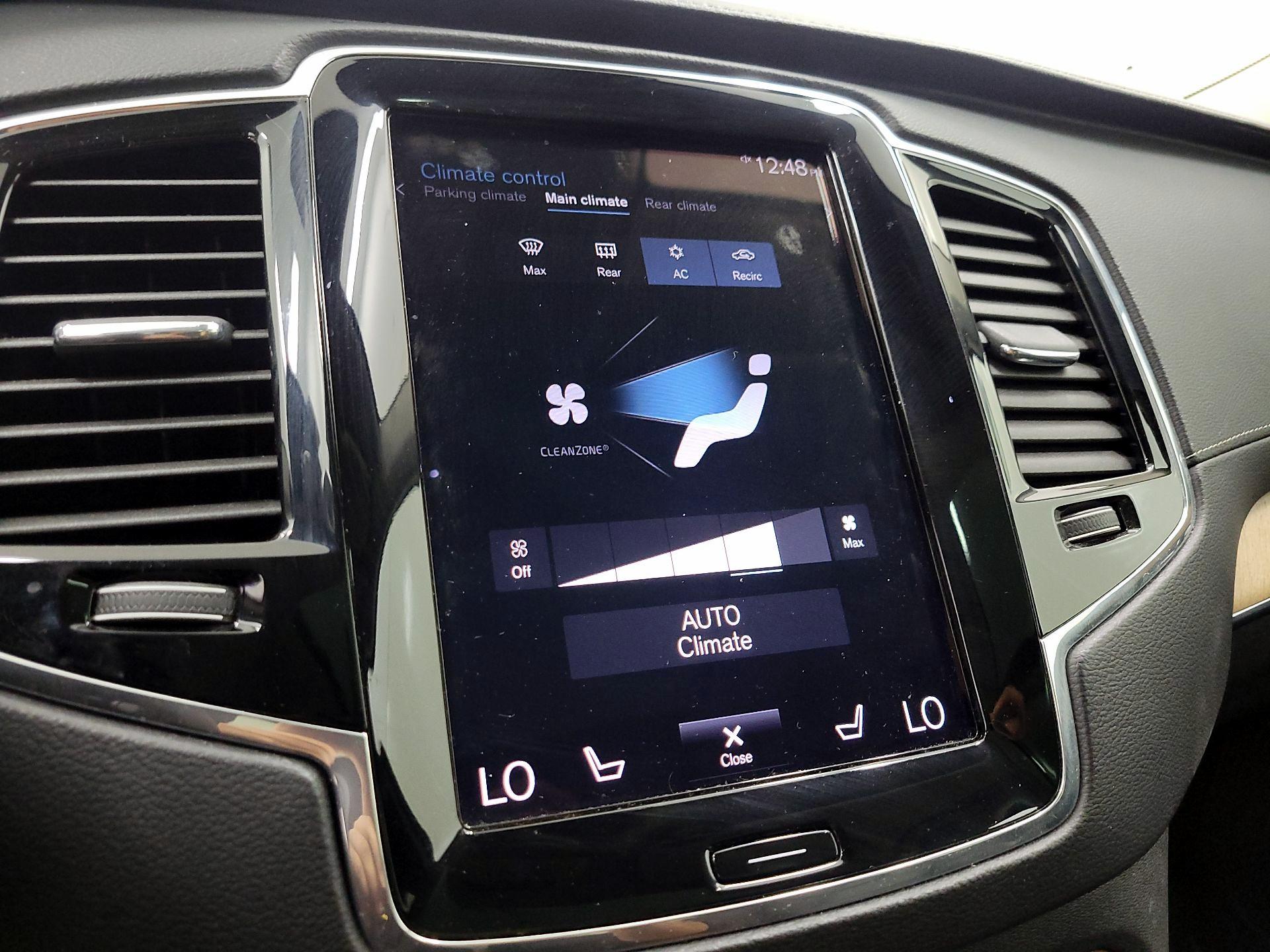 Thumbnail: 2020 Volvo XC90 - 17