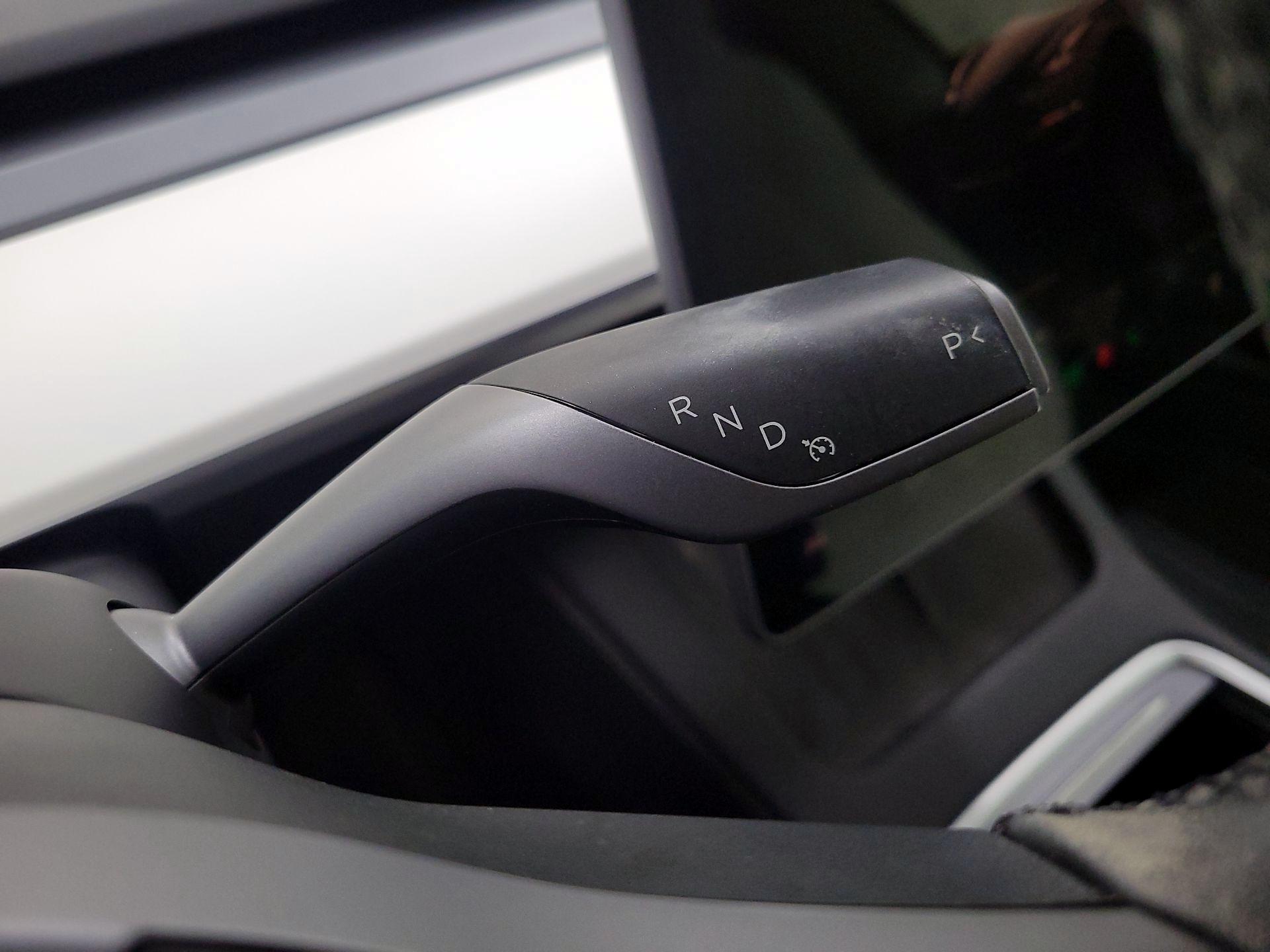 Thumbnail: 2023 Tesla Model 3 - 17