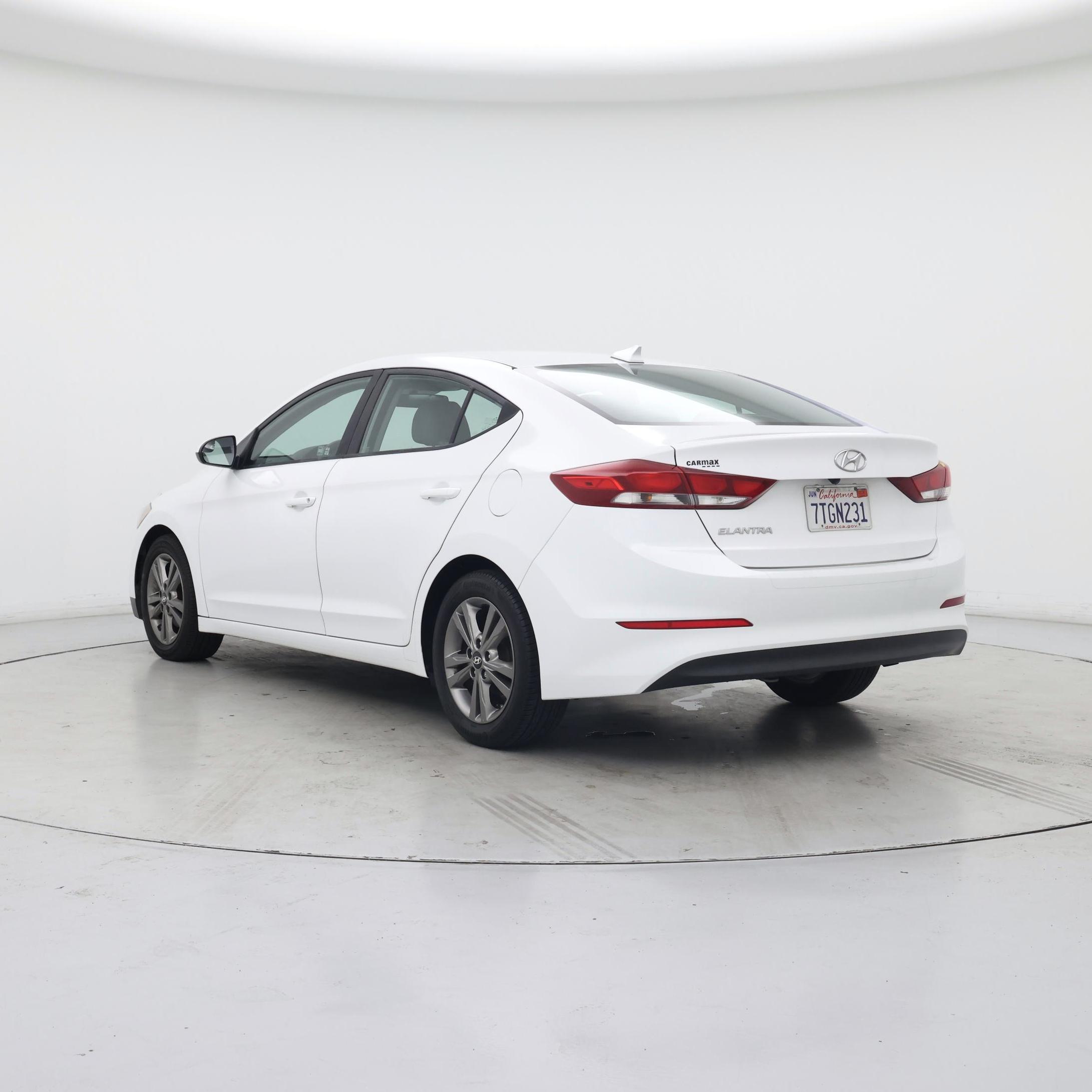 Thumbnail: 2017 Hyundai Elantra - 2