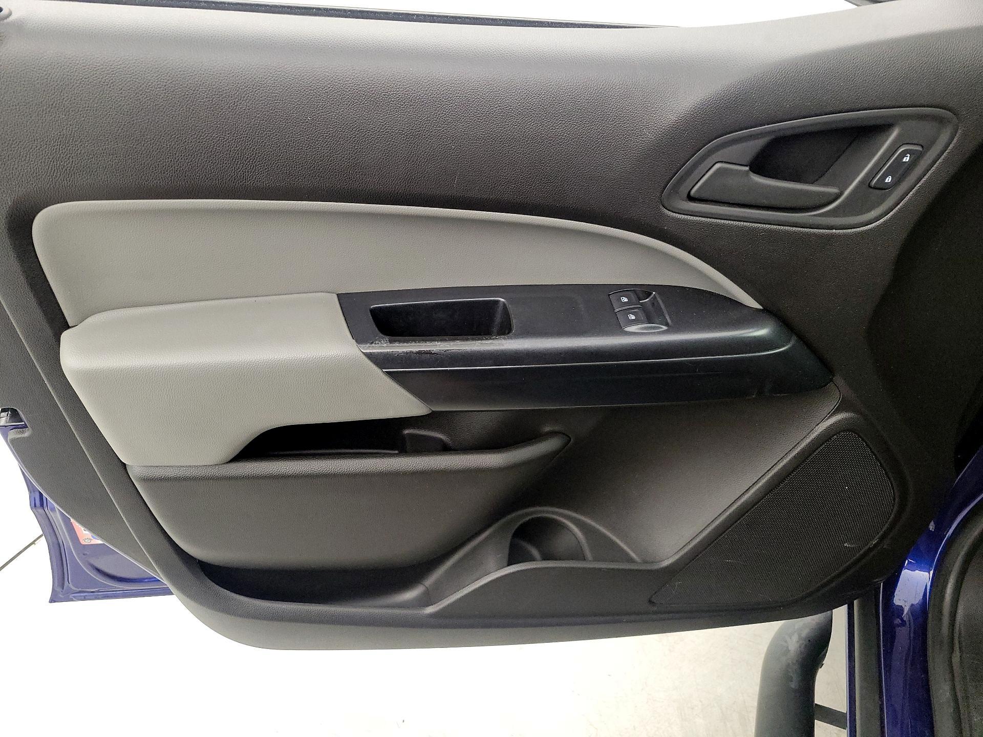Thumbnail: 2016 Chevrolet Colorado - 12