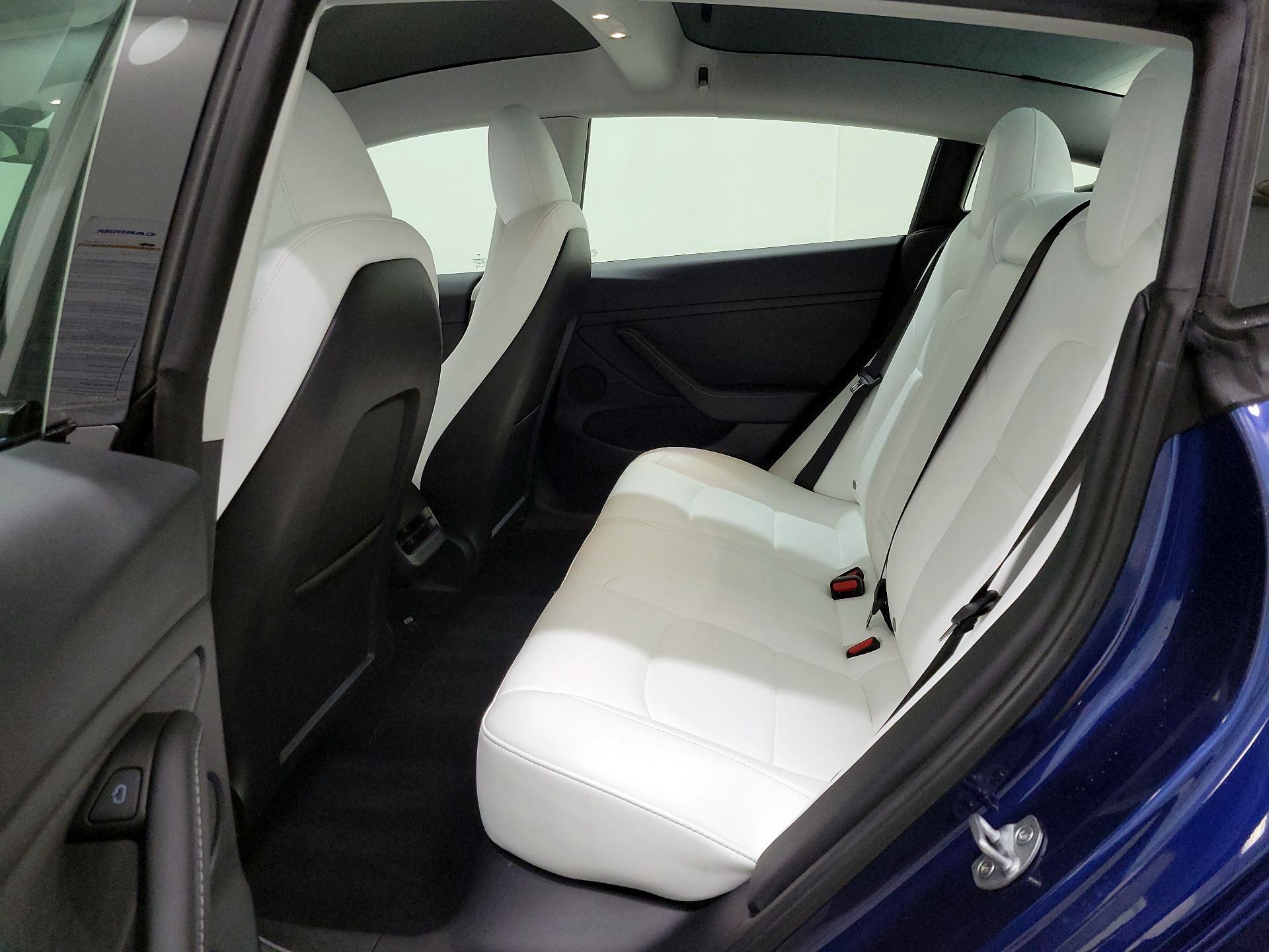 Thumbnail: 2023 Tesla Model 3 - 19