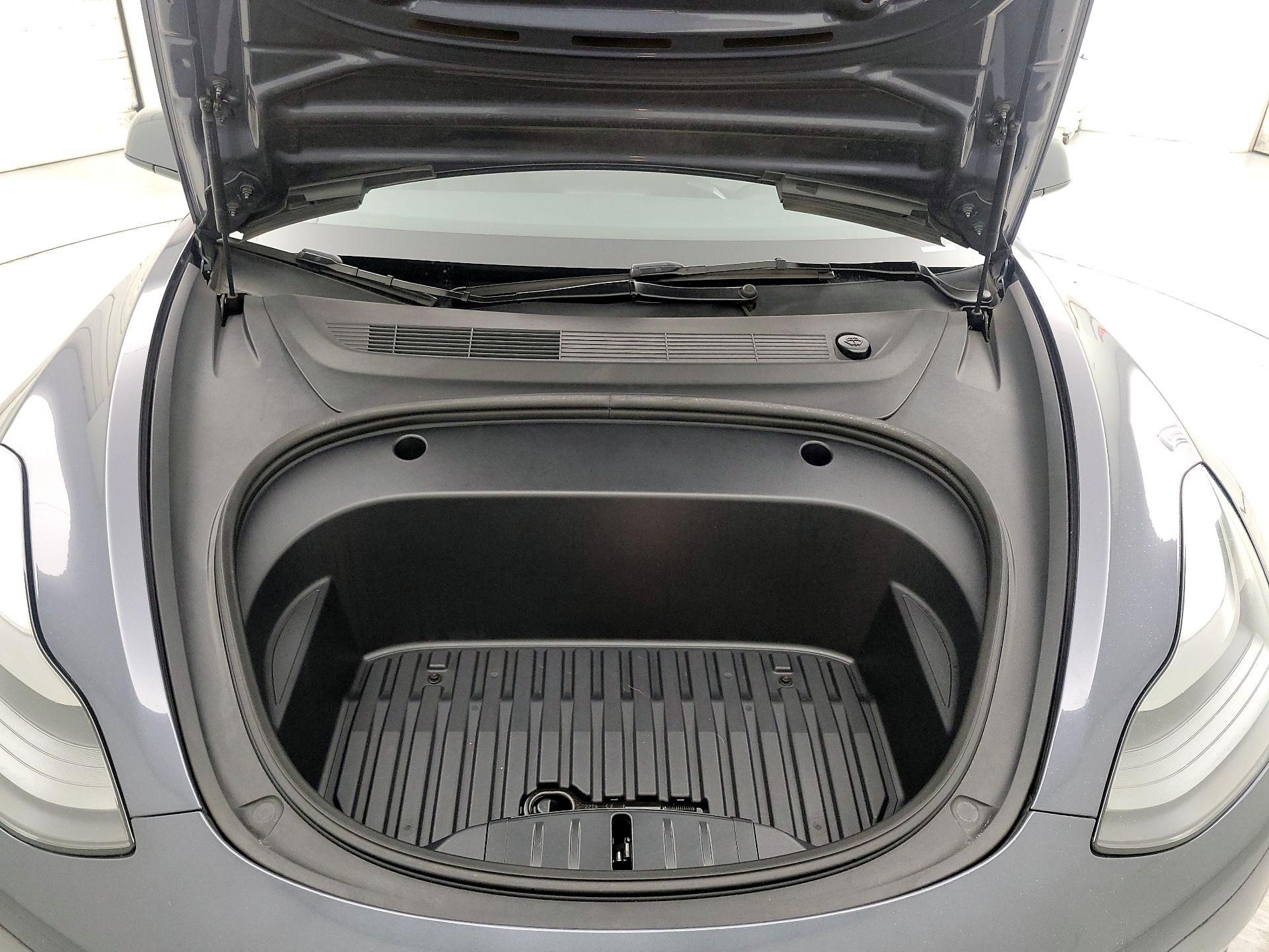 Thumbnail: 2023 Tesla Model 3 - 20