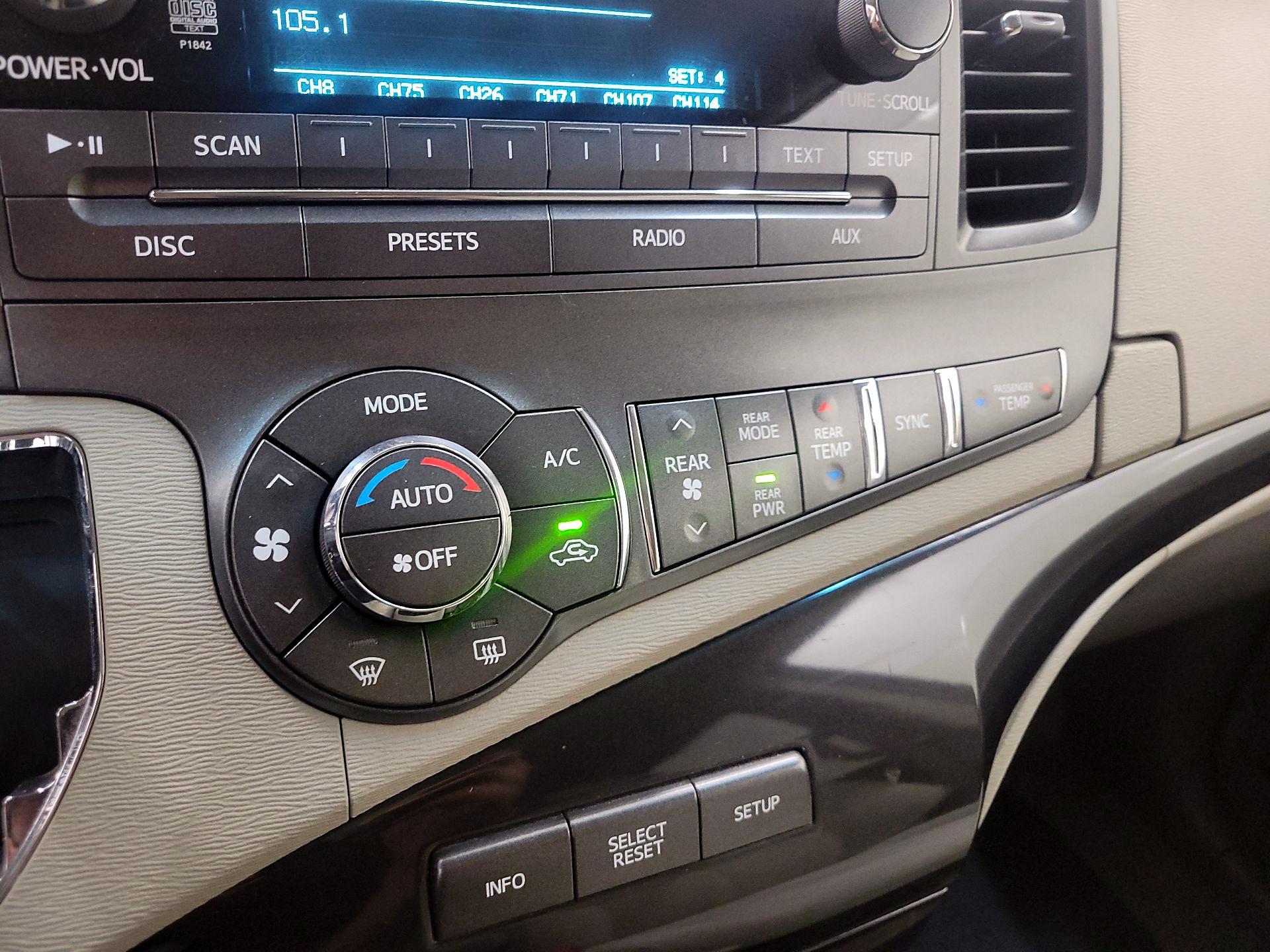 Thumbnail: 2014 Toyota Sienna - 15