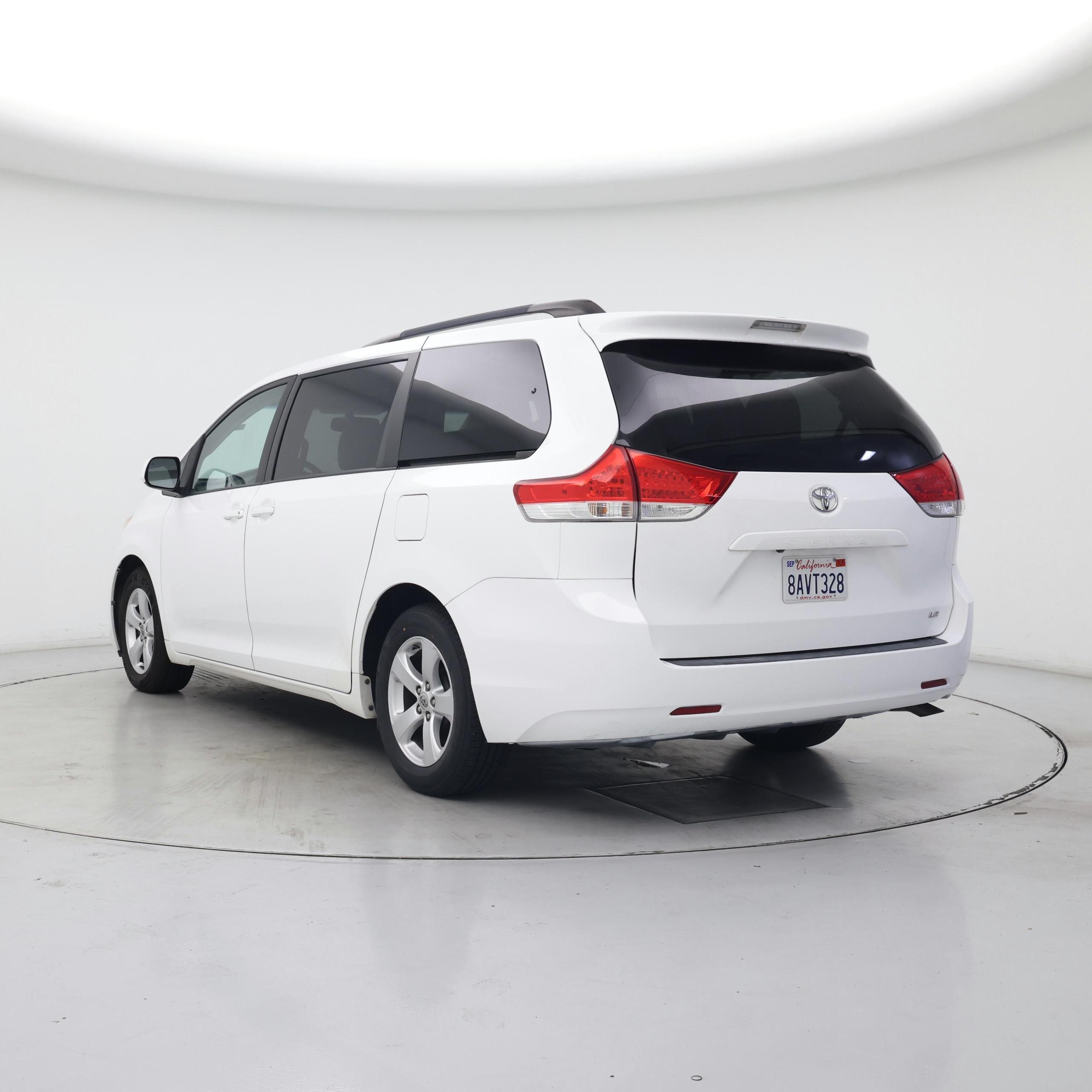 Thumbnail: 2014 Toyota Sienna - 2