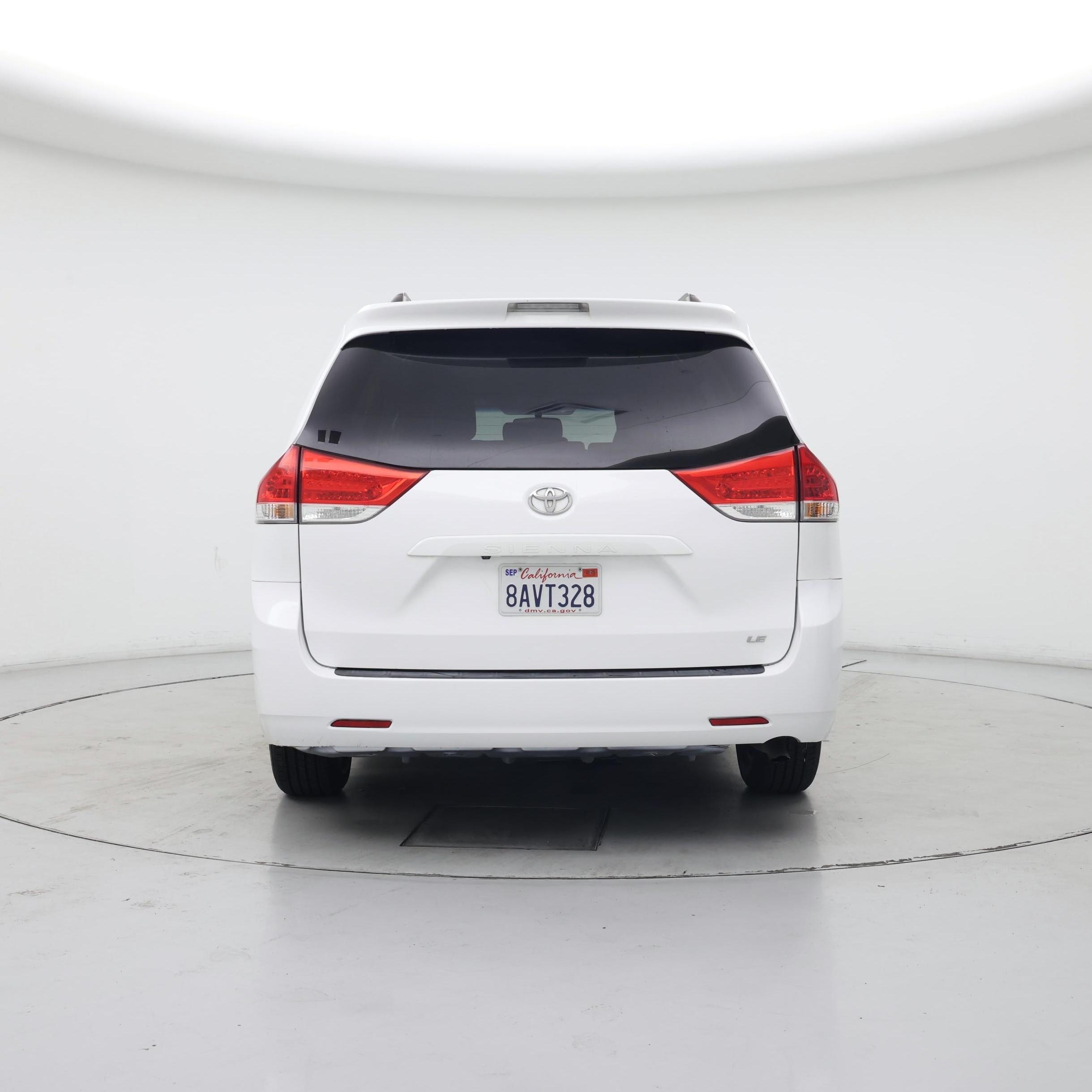 Thumbnail: 2014 Toyota Sienna - 6