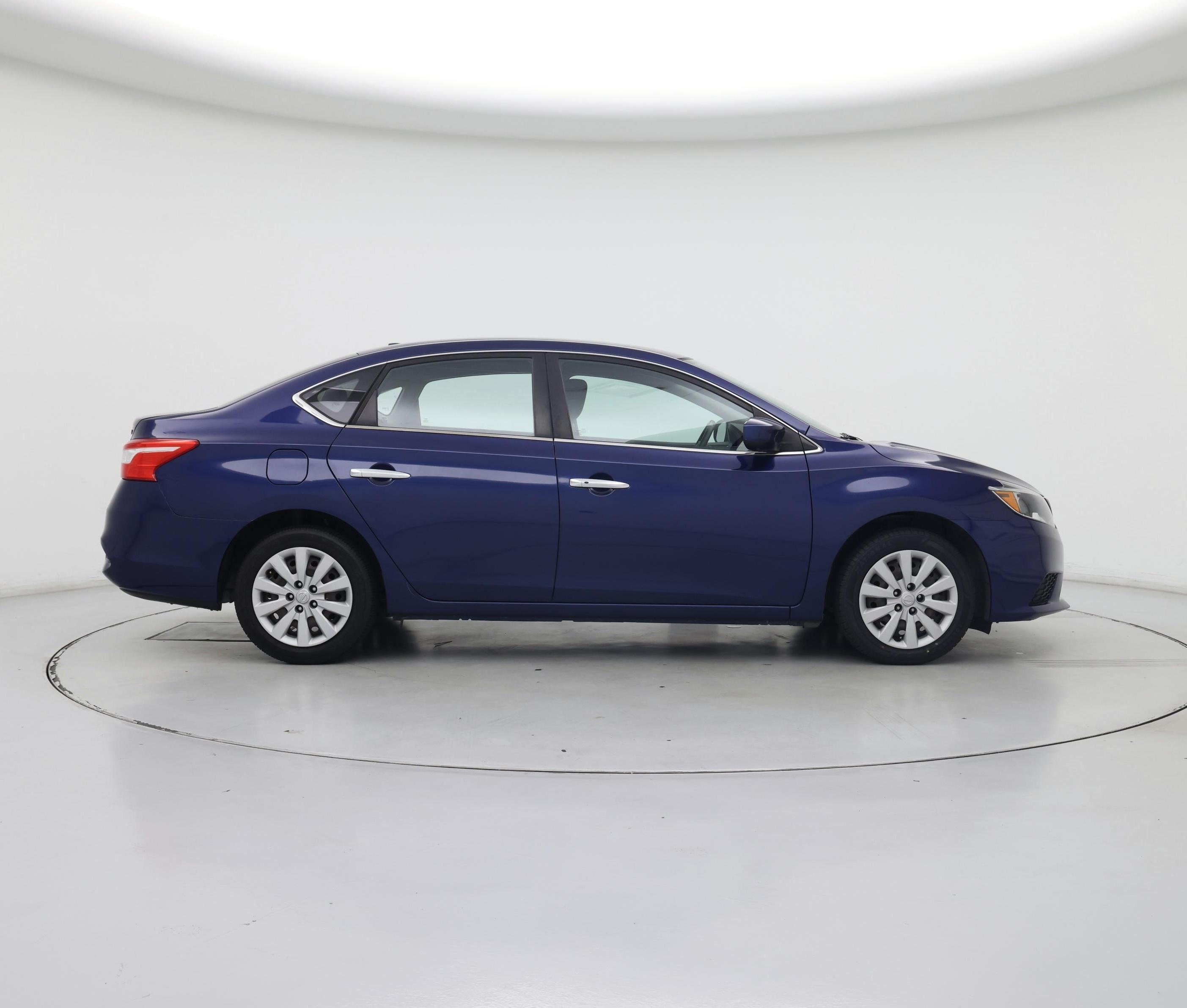 Thumbnail: 2017 Nissan Sentra - 7