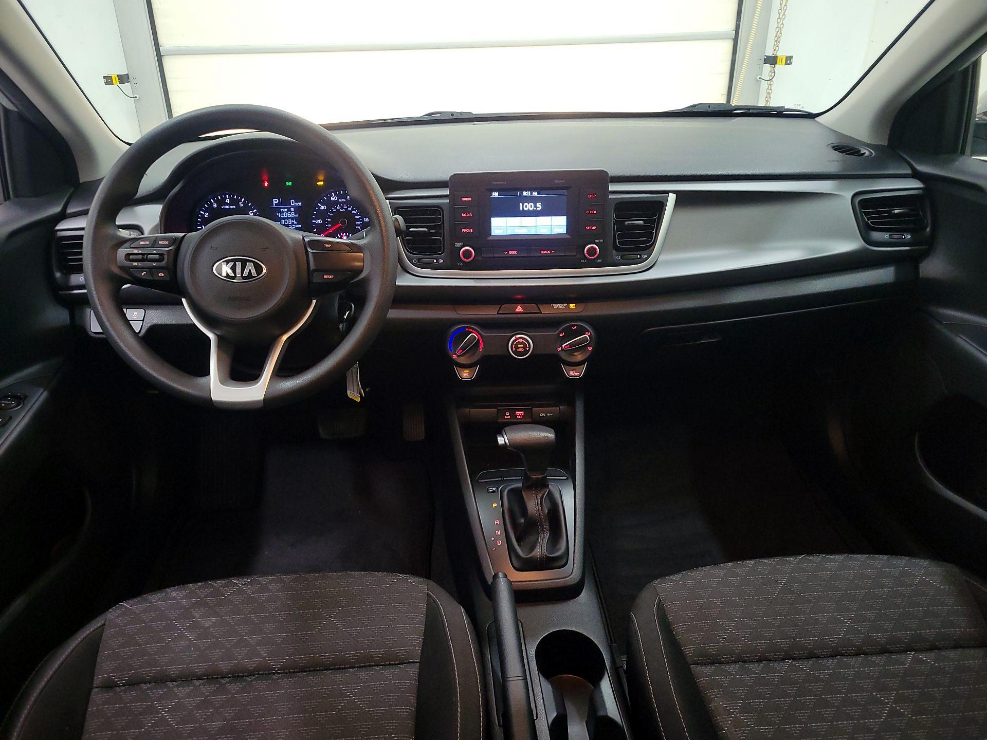 Thumbnail: 2019 Kia Rio - 9