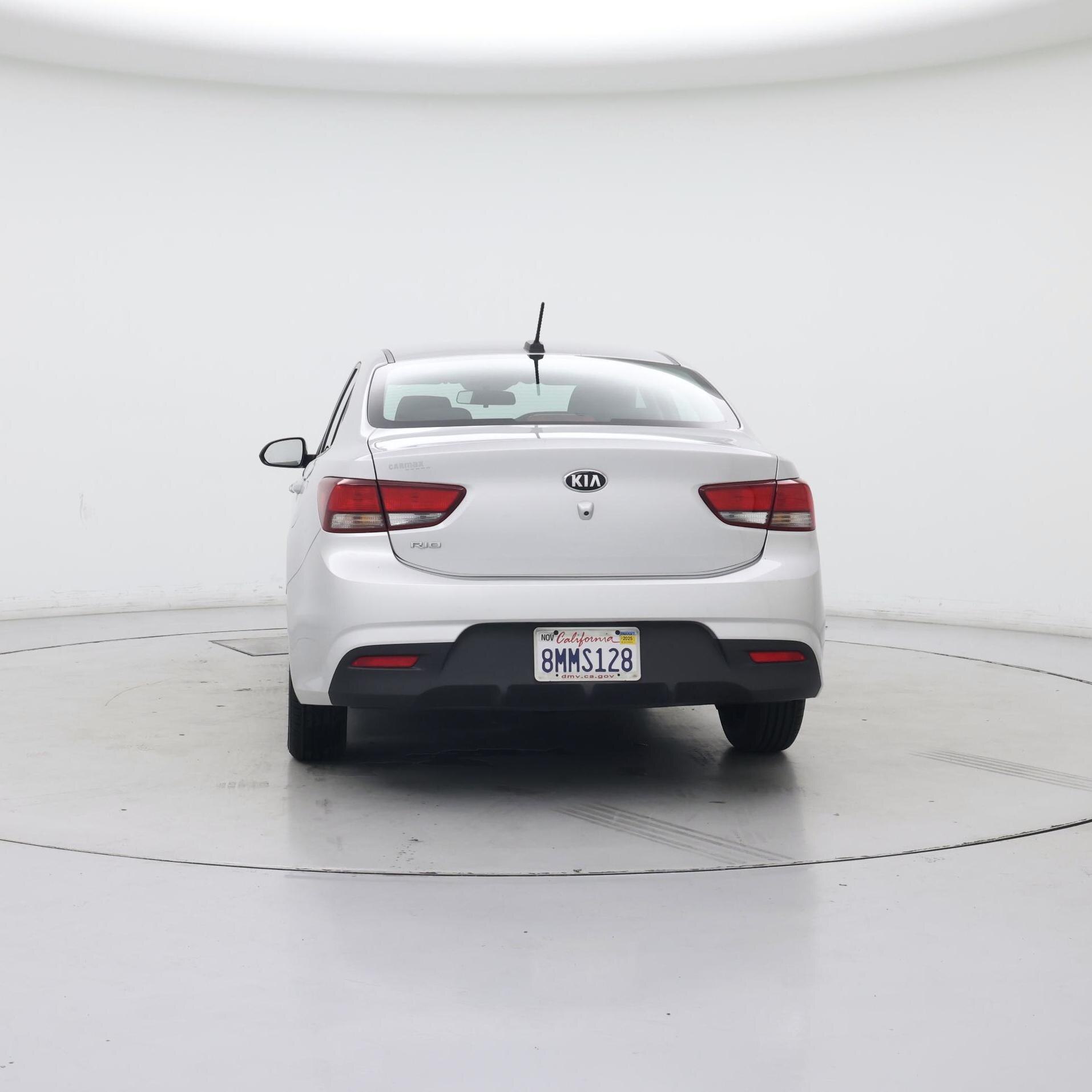 Thumbnail: 2019 Kia Rio - 6
