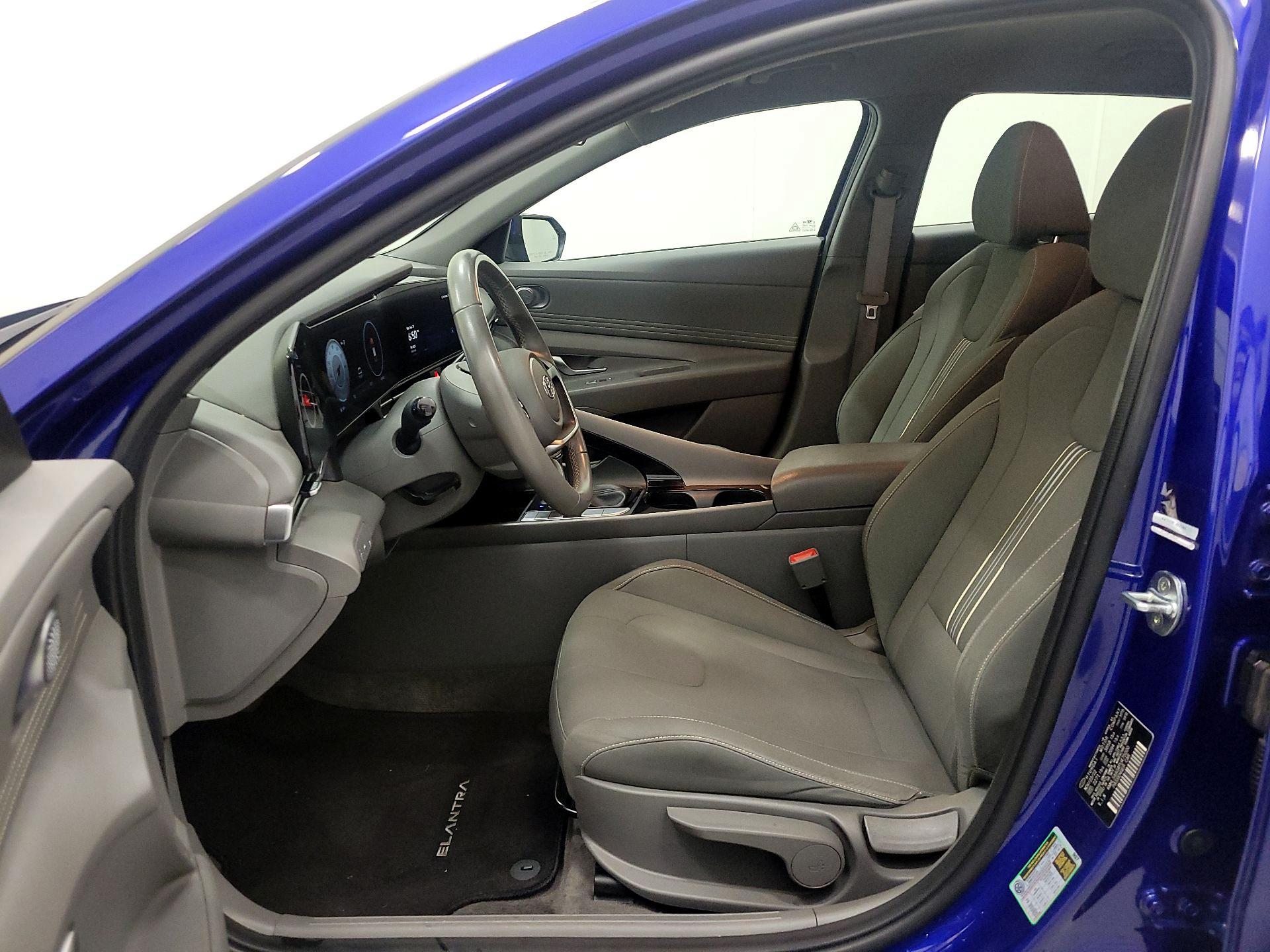 Thumbnail: 2023 Hyundai Elantra - 11