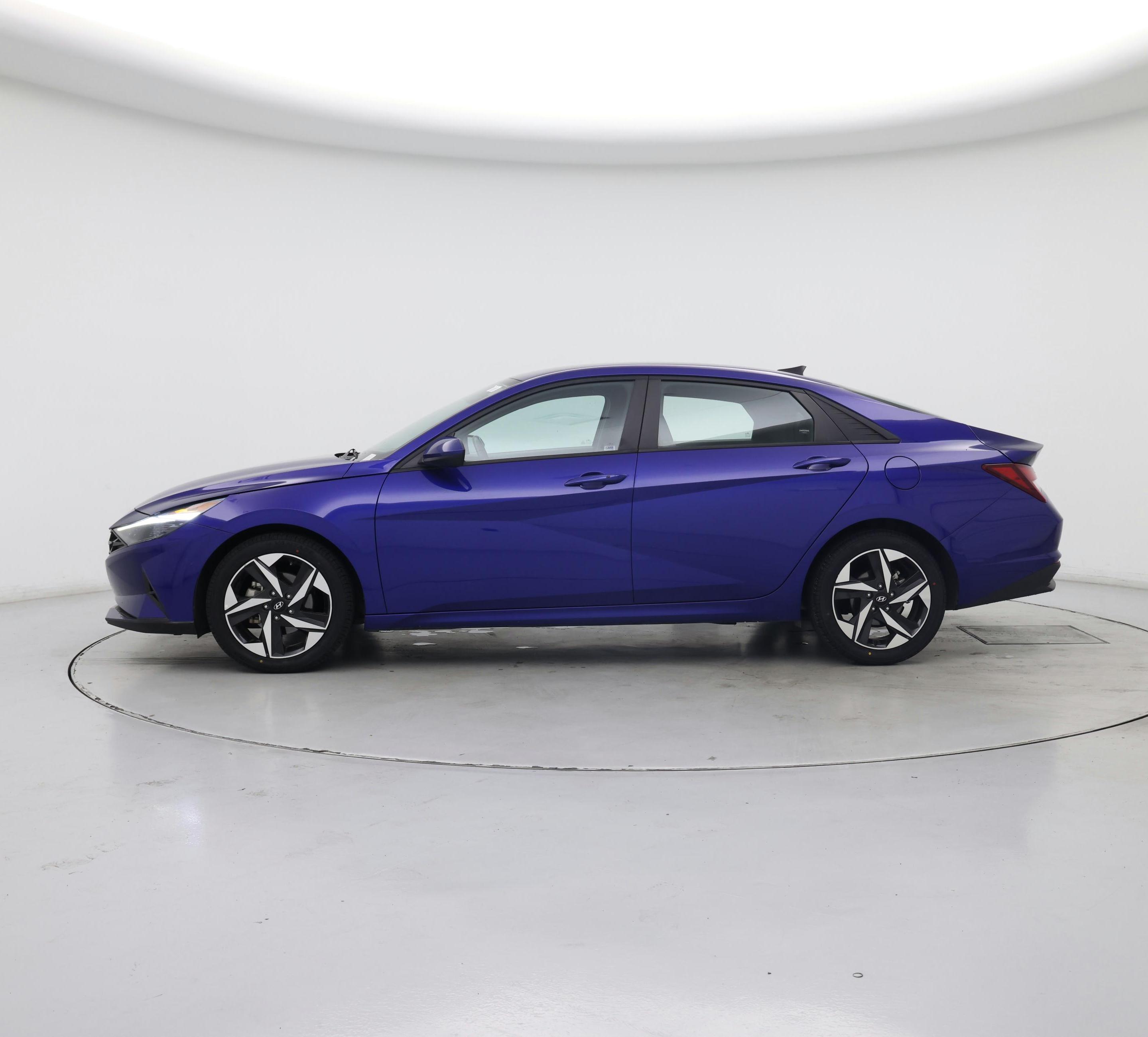 Thumbnail: 2023 Hyundai Elantra - 3