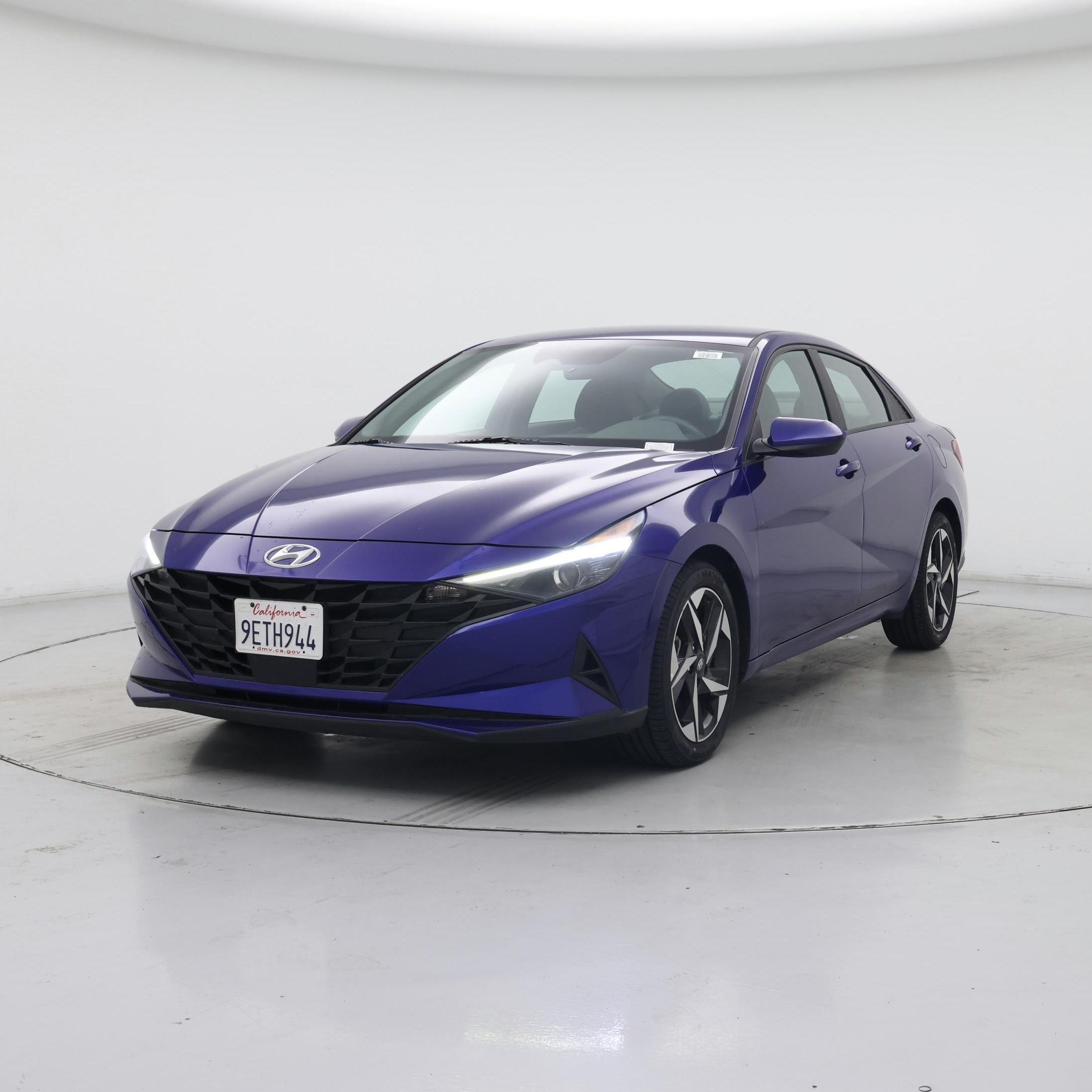 Thumbnail: 2023 Hyundai Elantra - 4