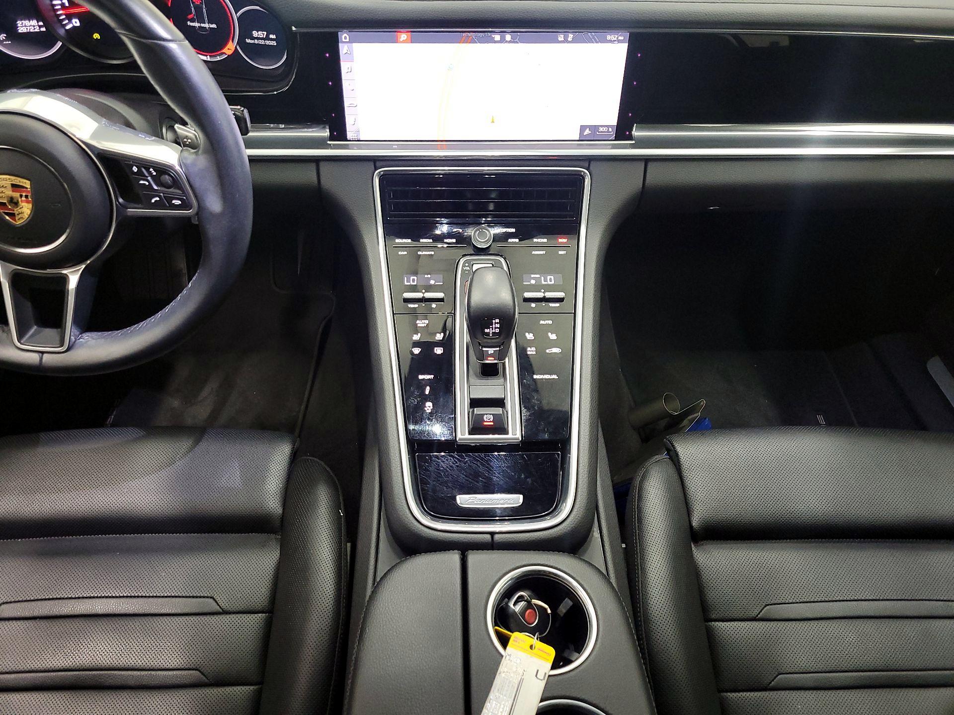 Thumbnail: 2020 Porsche Panamera - 9