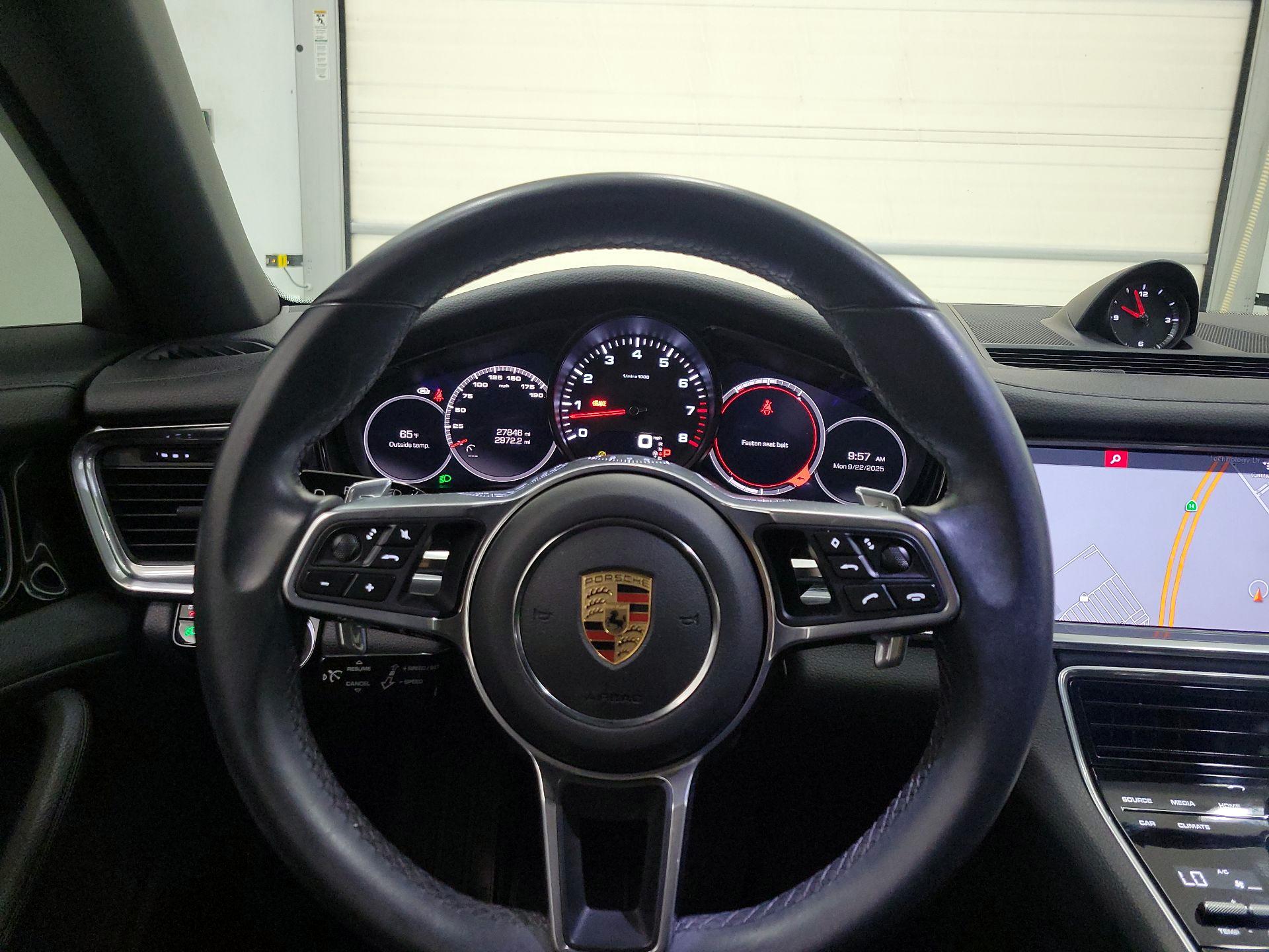 Thumbnail: 2020 Porsche Panamera - 10