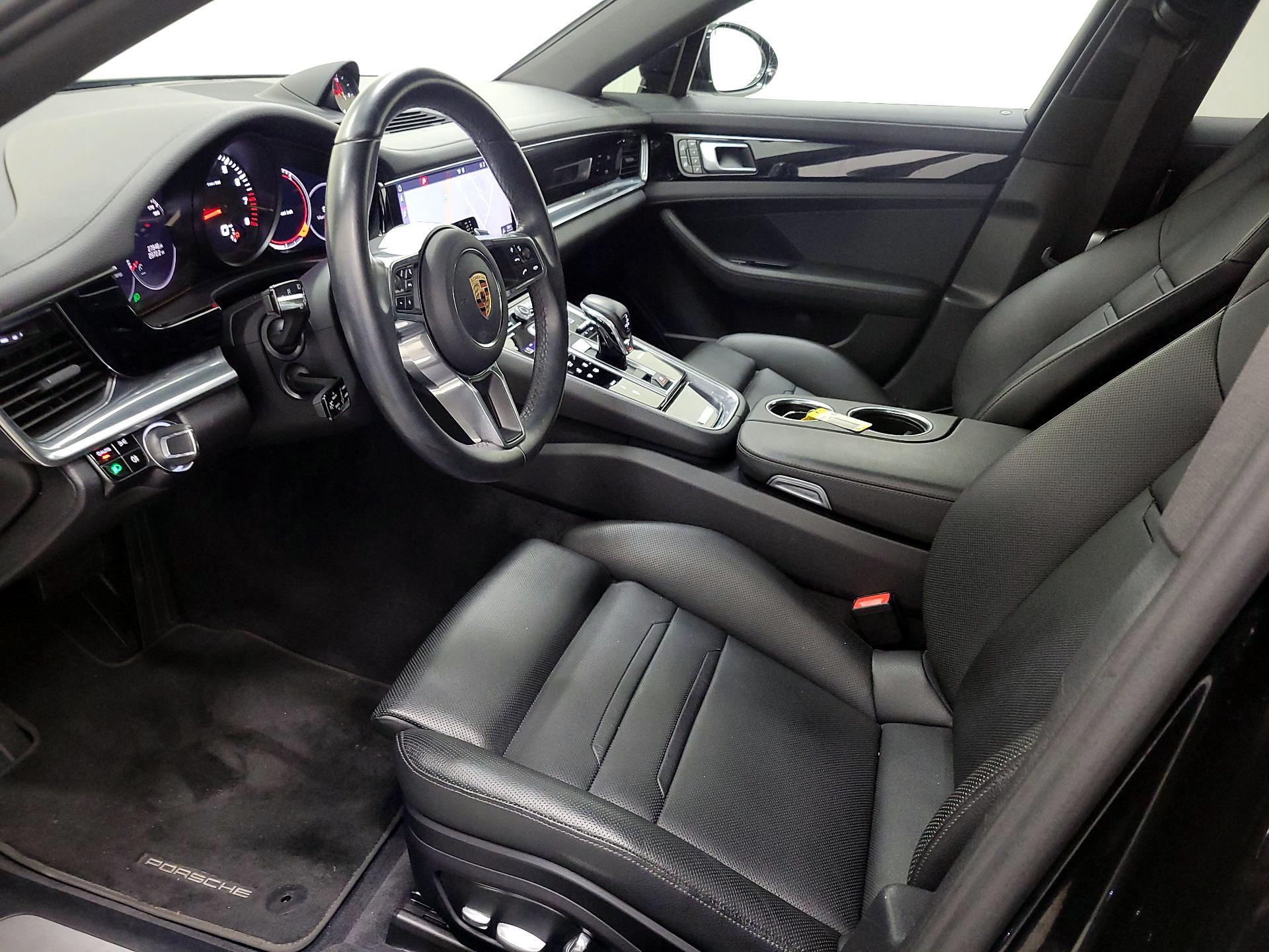 Thumbnail: 2020 Porsche Panamera - 11