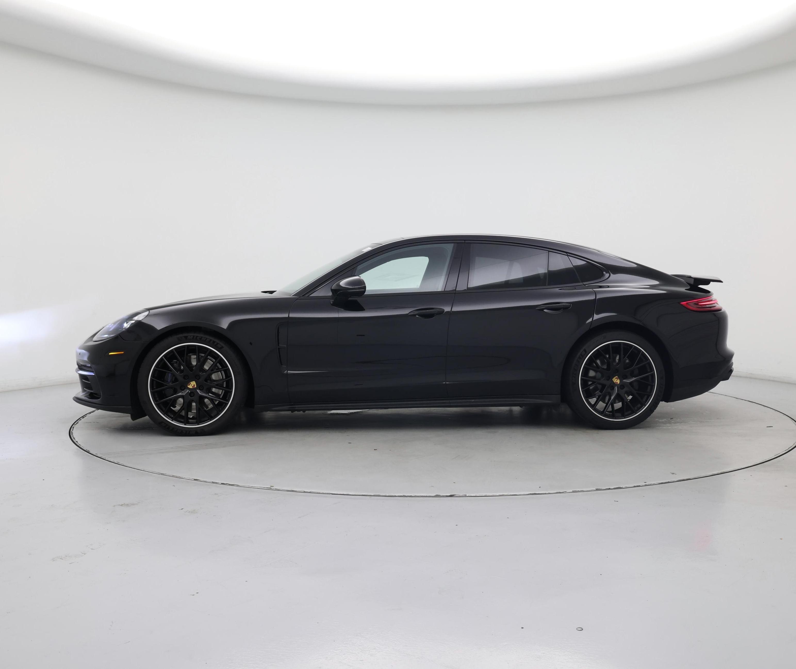 Thumbnail: 2020 Porsche Panamera - 3