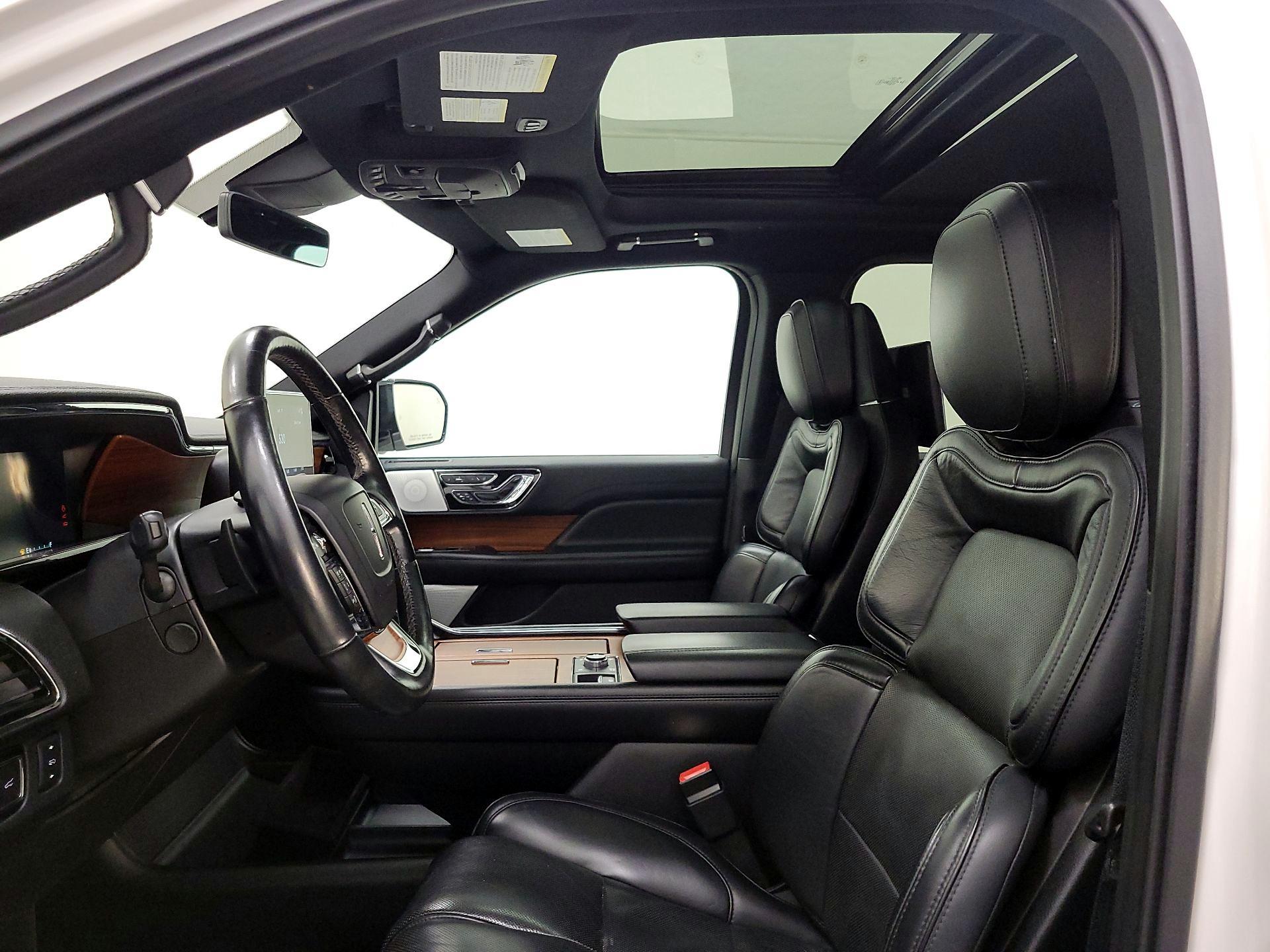 Thumbnail: 2019 Lincoln Navigator - 20