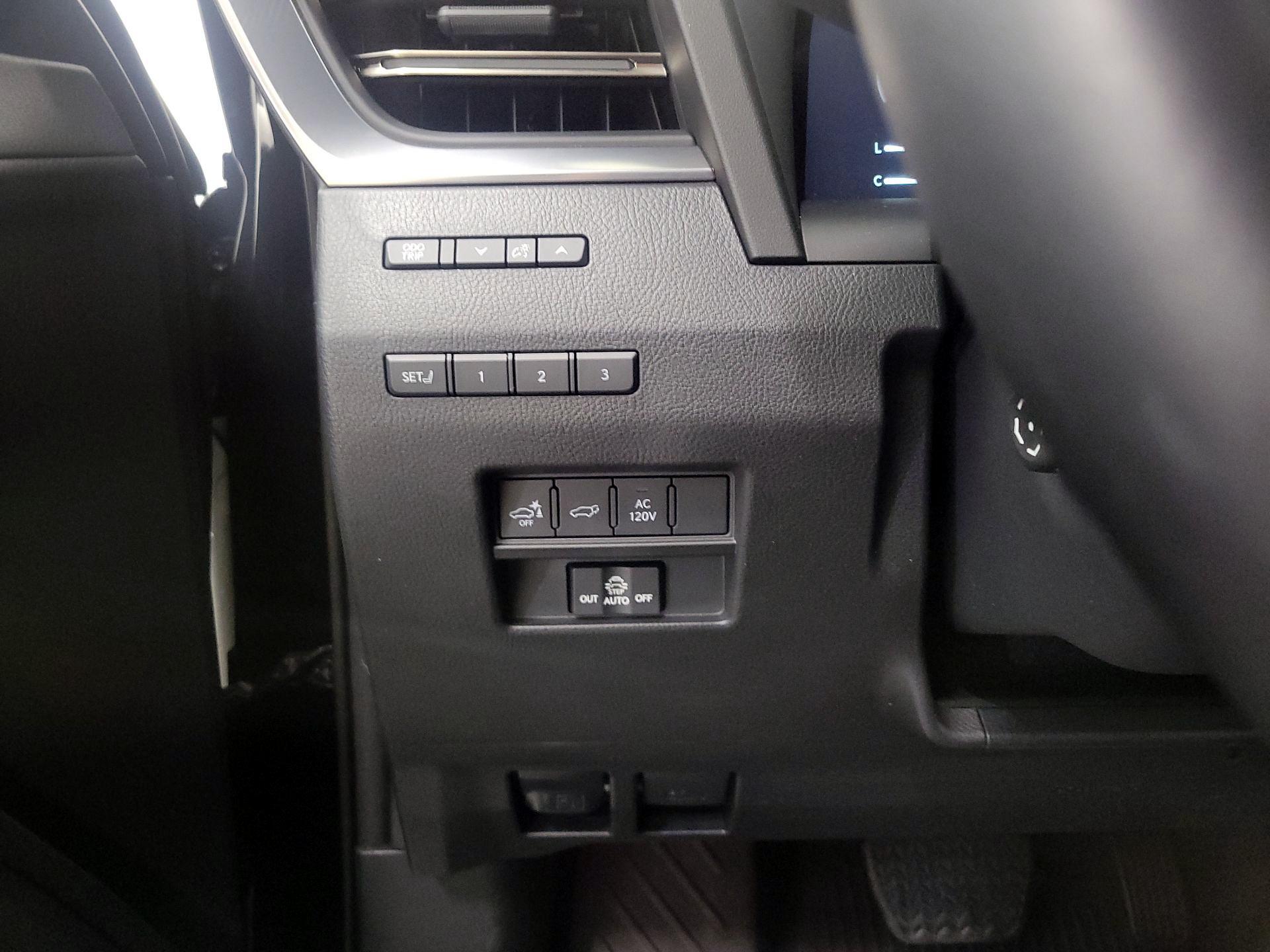 Thumbnail: 2024 Lexus GX - 11