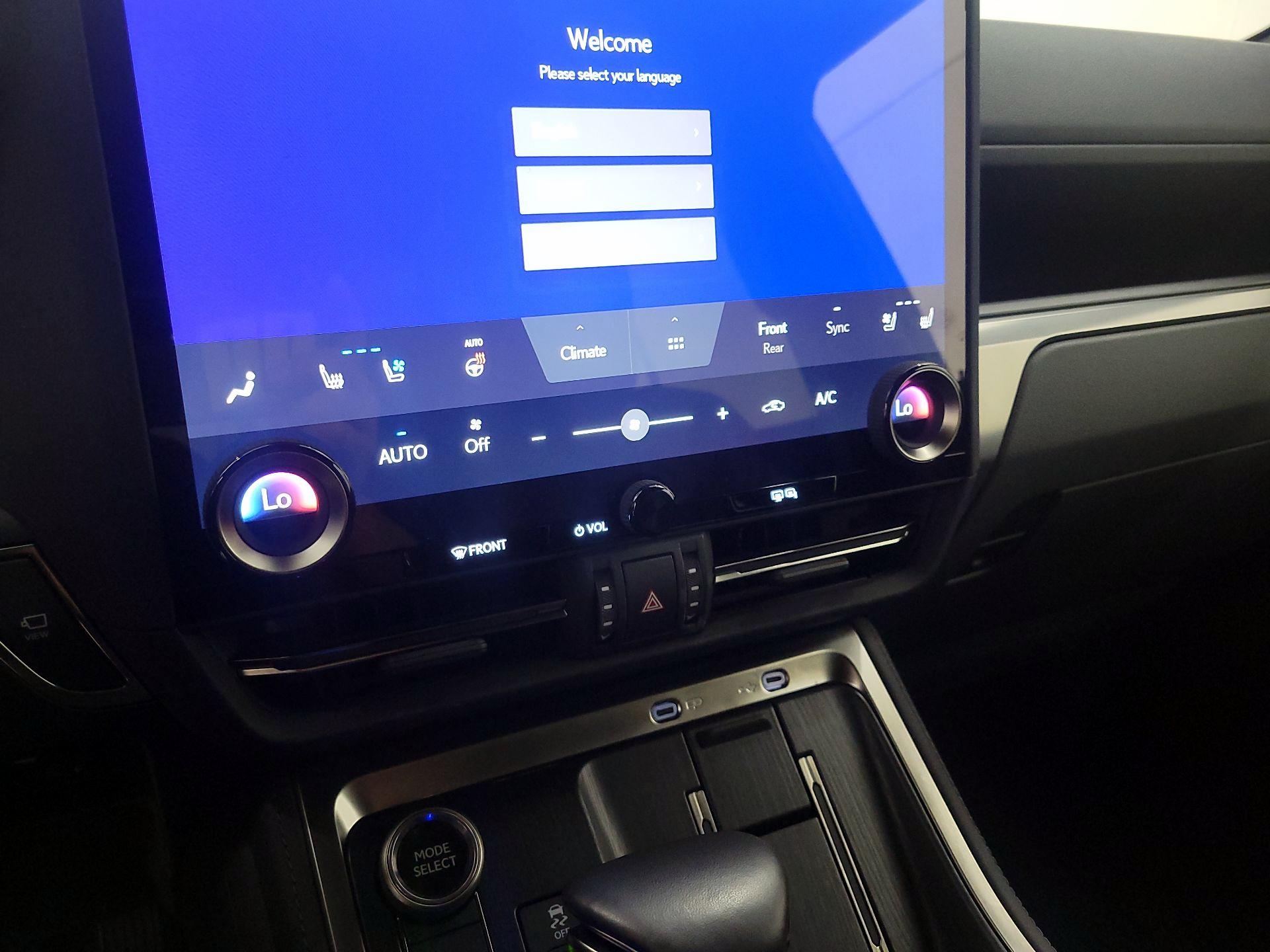 Thumbnail: 2024 Lexus GX - 14