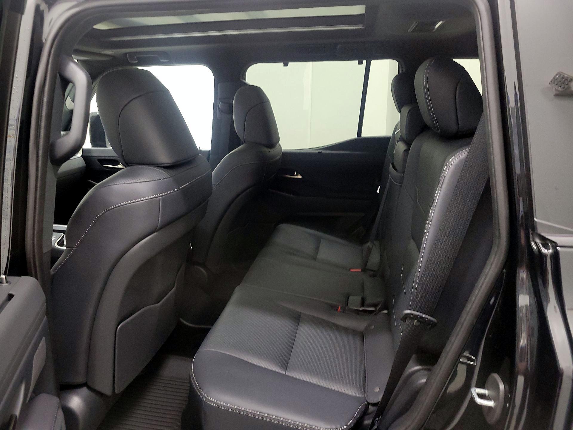 Thumbnail: 2024 Lexus GX - 18