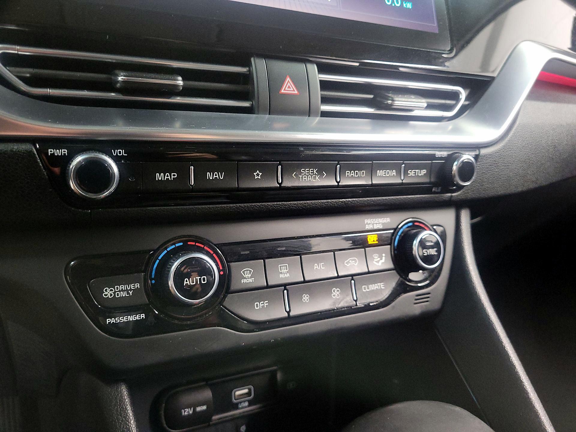 Thumbnail: 2020 Kia Niro - 15