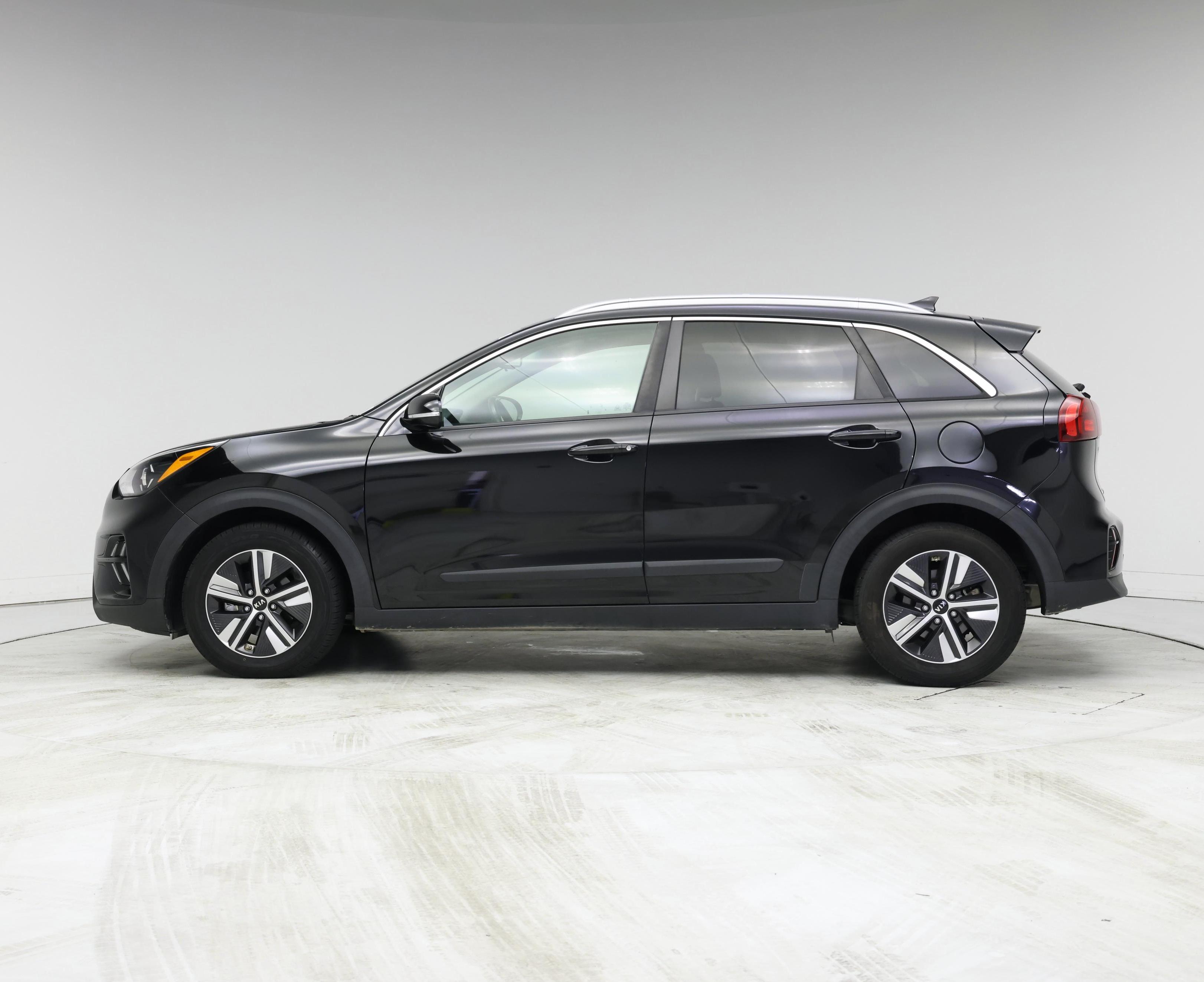 Thumbnail: 2020 Kia Niro - 3