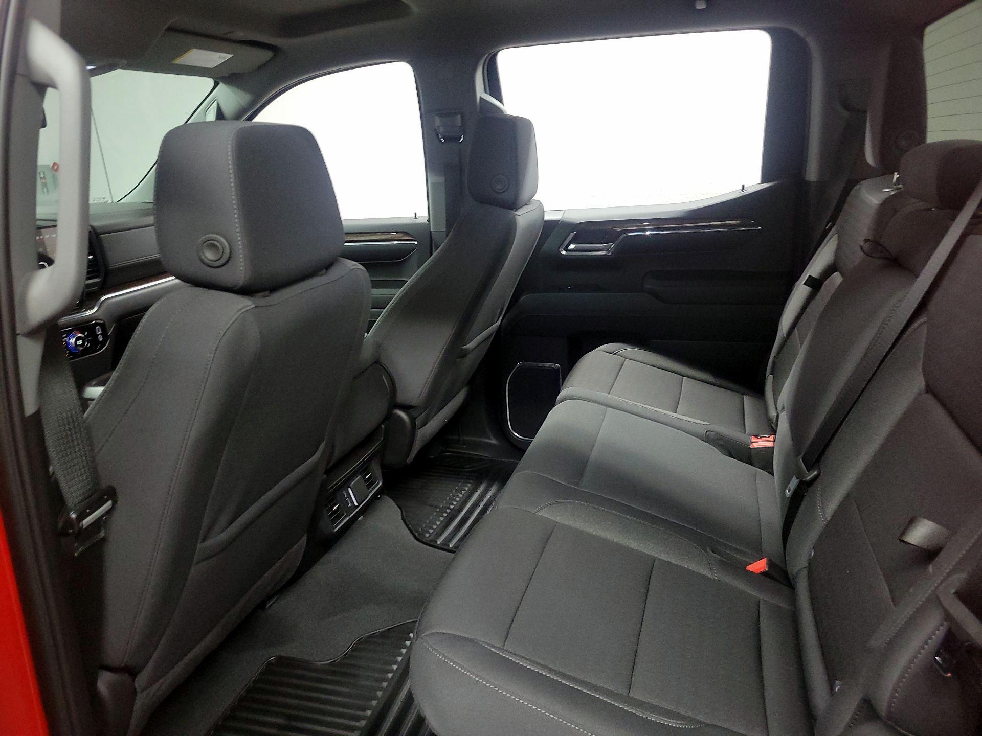 Thumbnail: 2025 GMC Sierra 1500 - 17