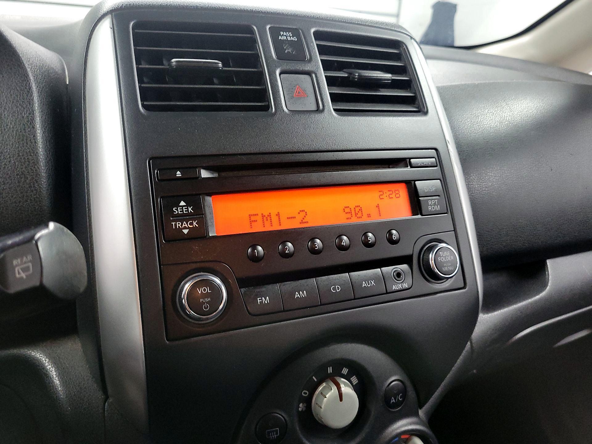 Thumbnail: 2014 Nissan Versa Note - 14