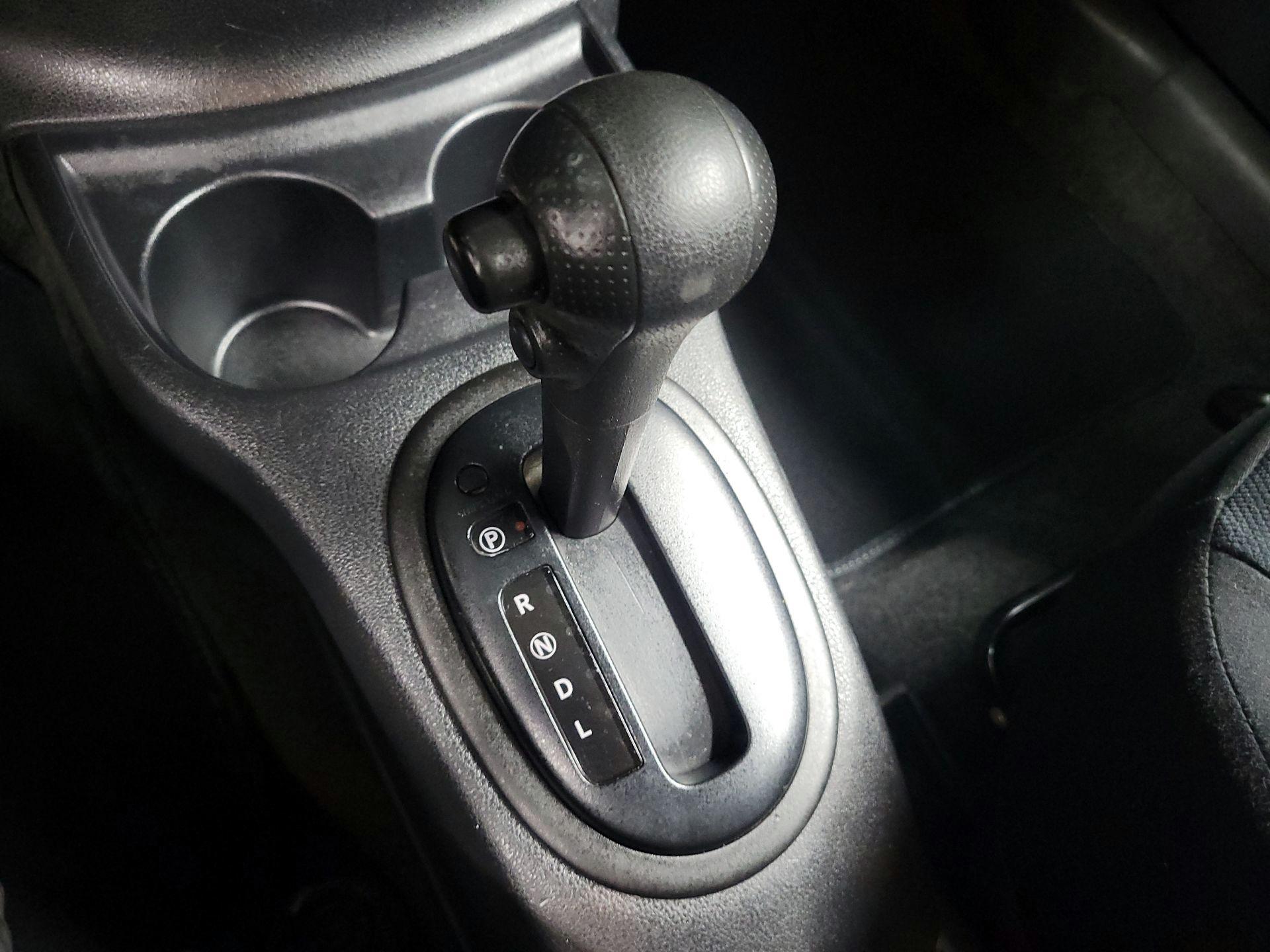 Thumbnail: 2014 Nissan Versa Note - 16
